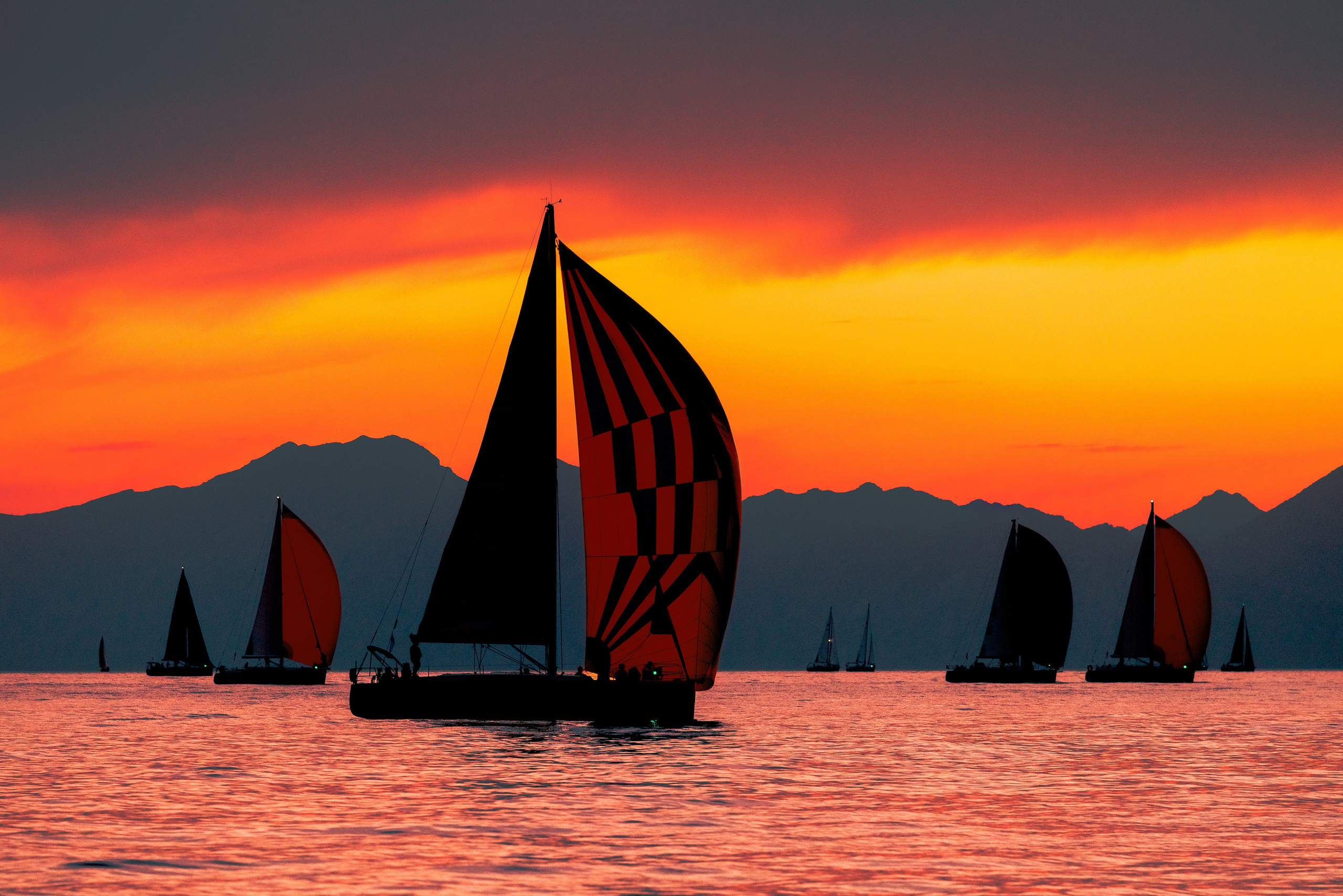 ЯХТЫ / МОРЕ / ПУТЕШЕСТВИЯ. Сложная съёмка для бизнеса b2b / Яхтенный фотограф / Корпоративные календари / Промышленная съёмка / Спортивный репортаж