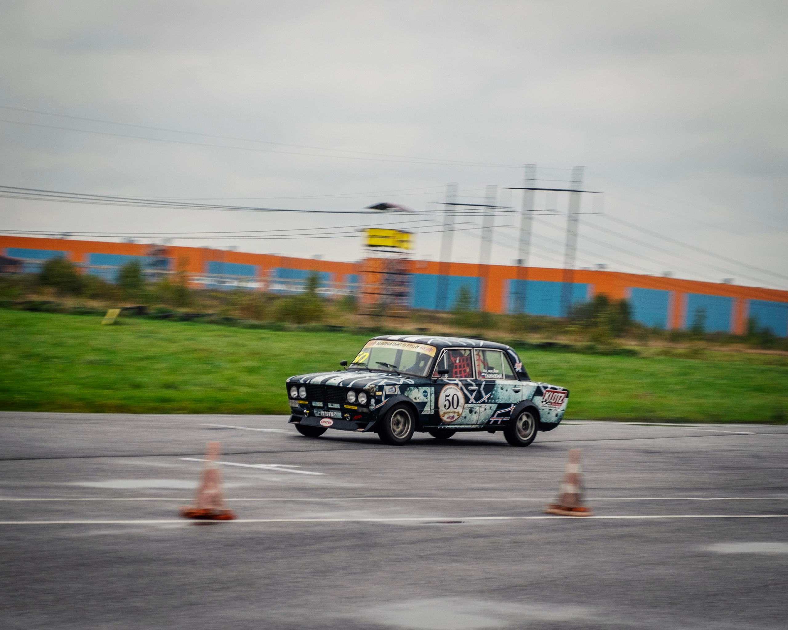 AUTODROM FEST 21.09.25. Автомобильные фотографии и рисунки в Санкт-Петербурги Пашков Дмитрий
