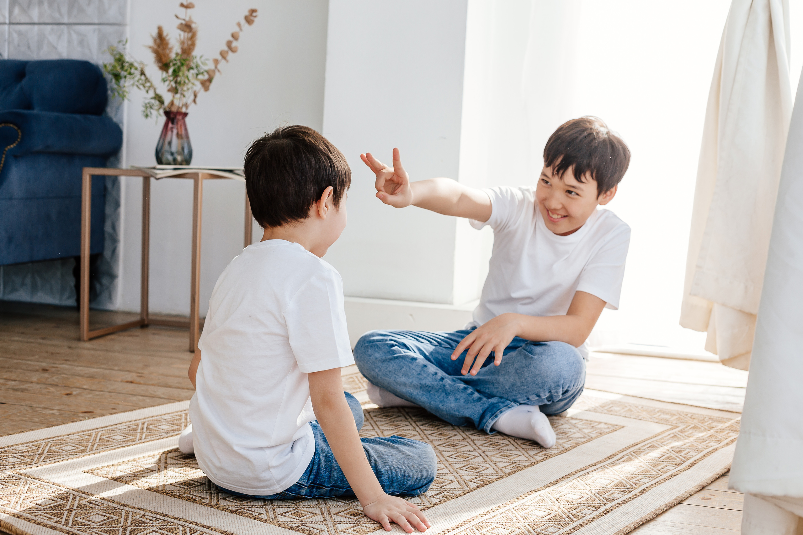 Ксения с сыновьями. Фотограф Бурятии София Андриянова