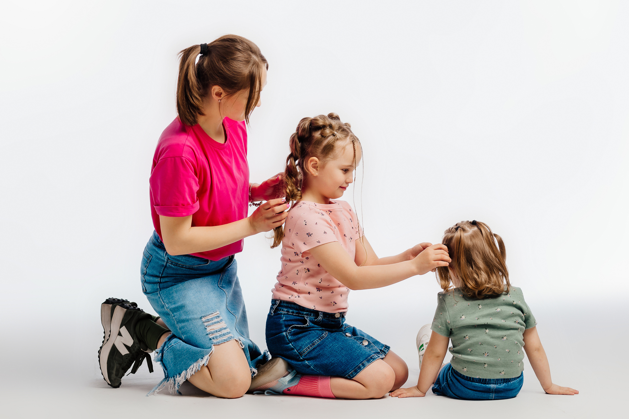 Женя с дочками. Фотограф Бурятии София Андриянова