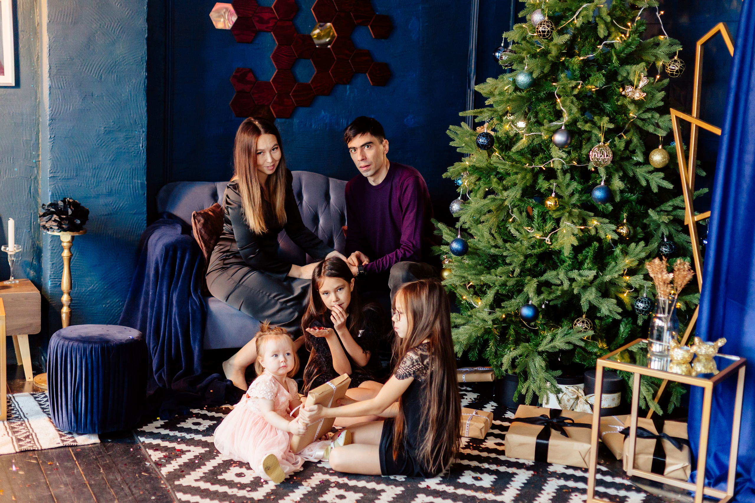 Анна с мужем и дочками. Фотограф Бурятии София Андриянова