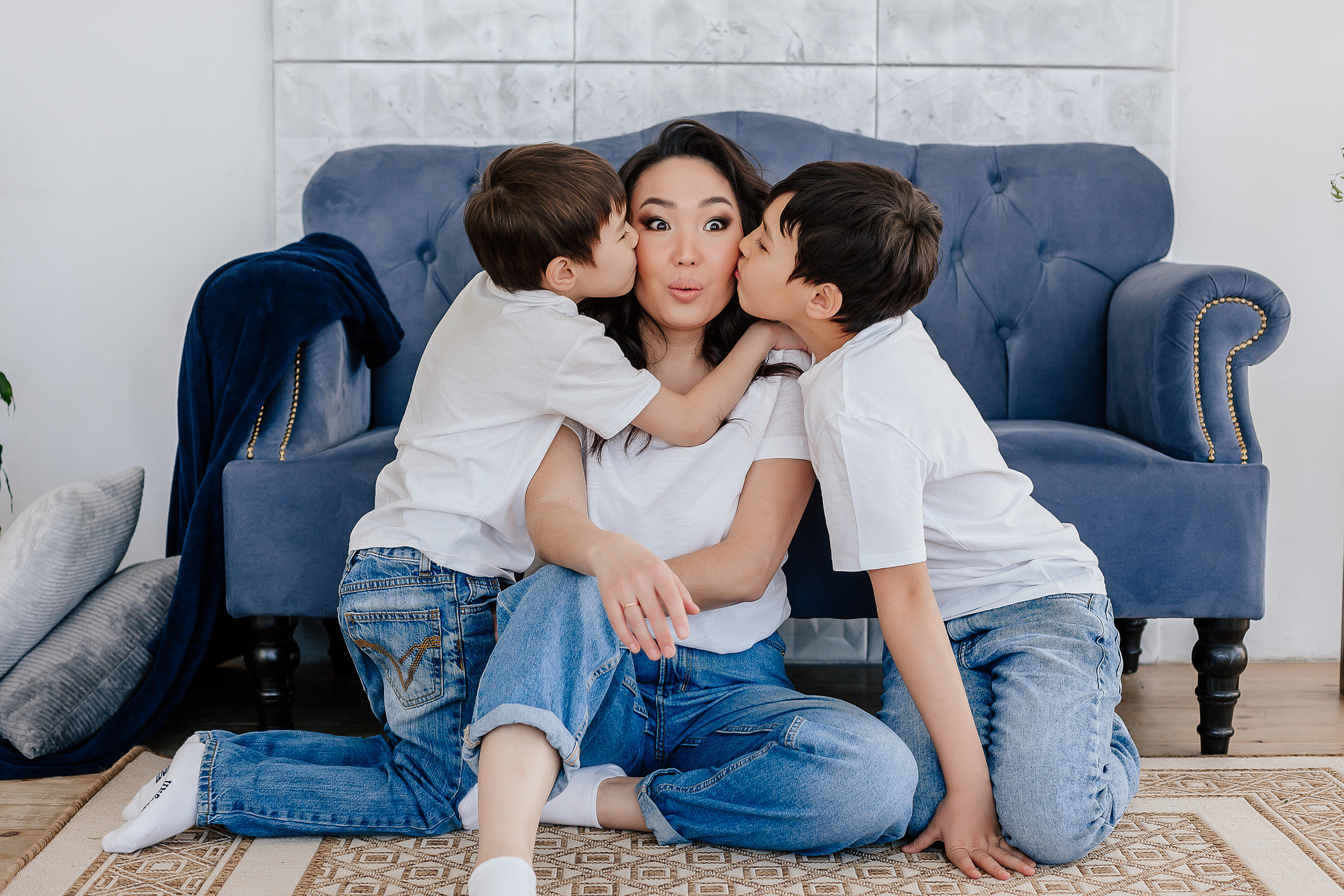 Ксения с сыновьями. Фотограф Бурятии София Андриянова