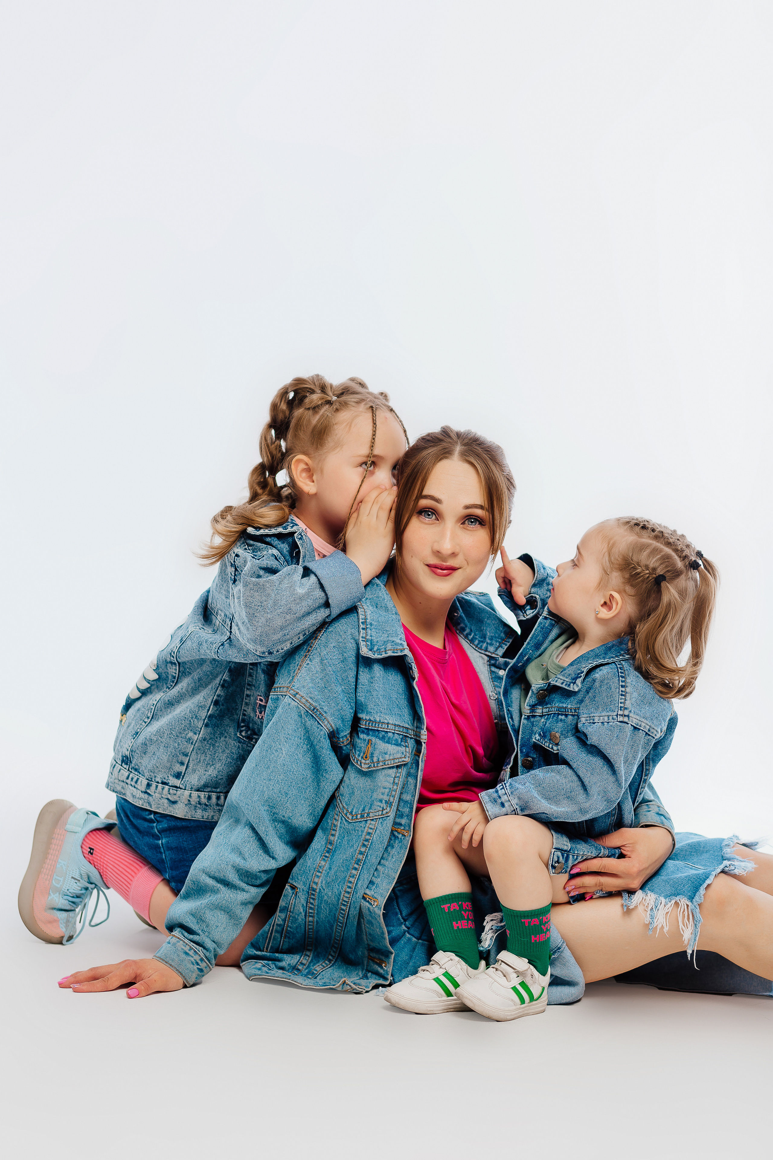 Женя с дочками. Фотограф Бурятии София Андриянова