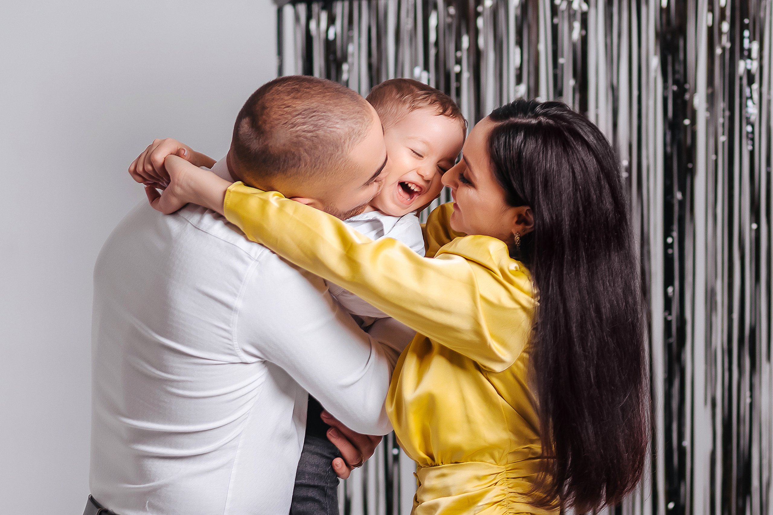 Фрунз, Амалия и их сын Даниэль. Фотограф Бурятии София Андриянова