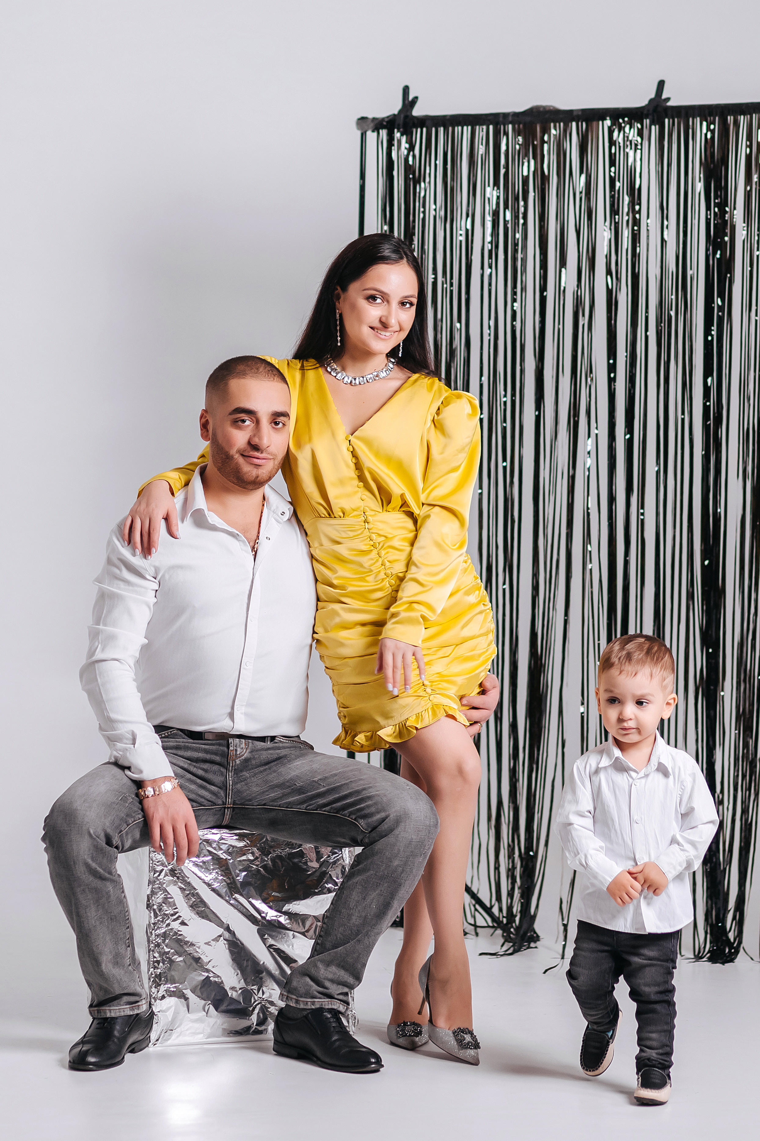 Фрунз, Амалия и их сын Даниэль. Фотограф Бурятии София Андриянова