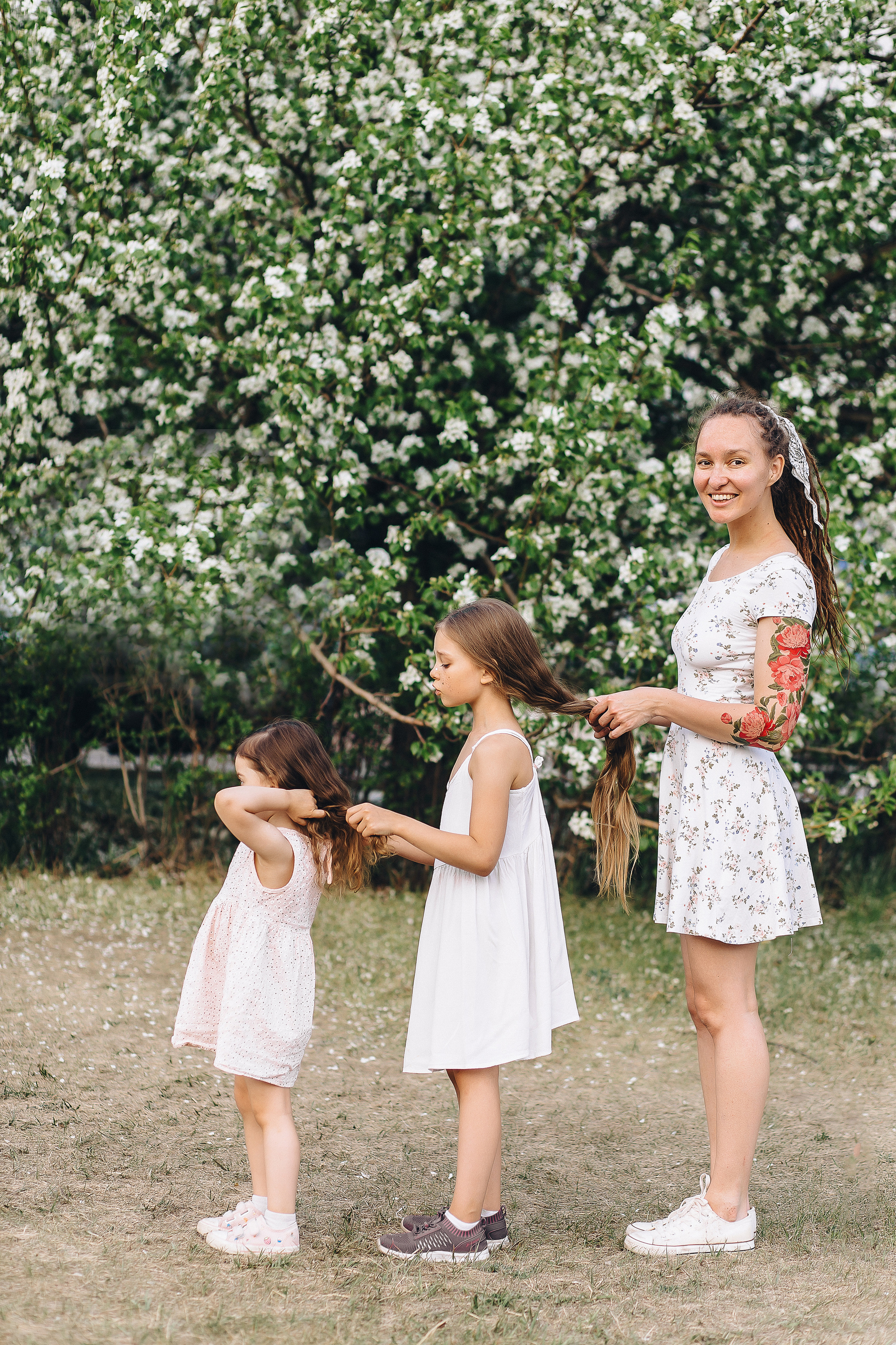 Катя с дочами. Фотограф Бурятии София Андриянова