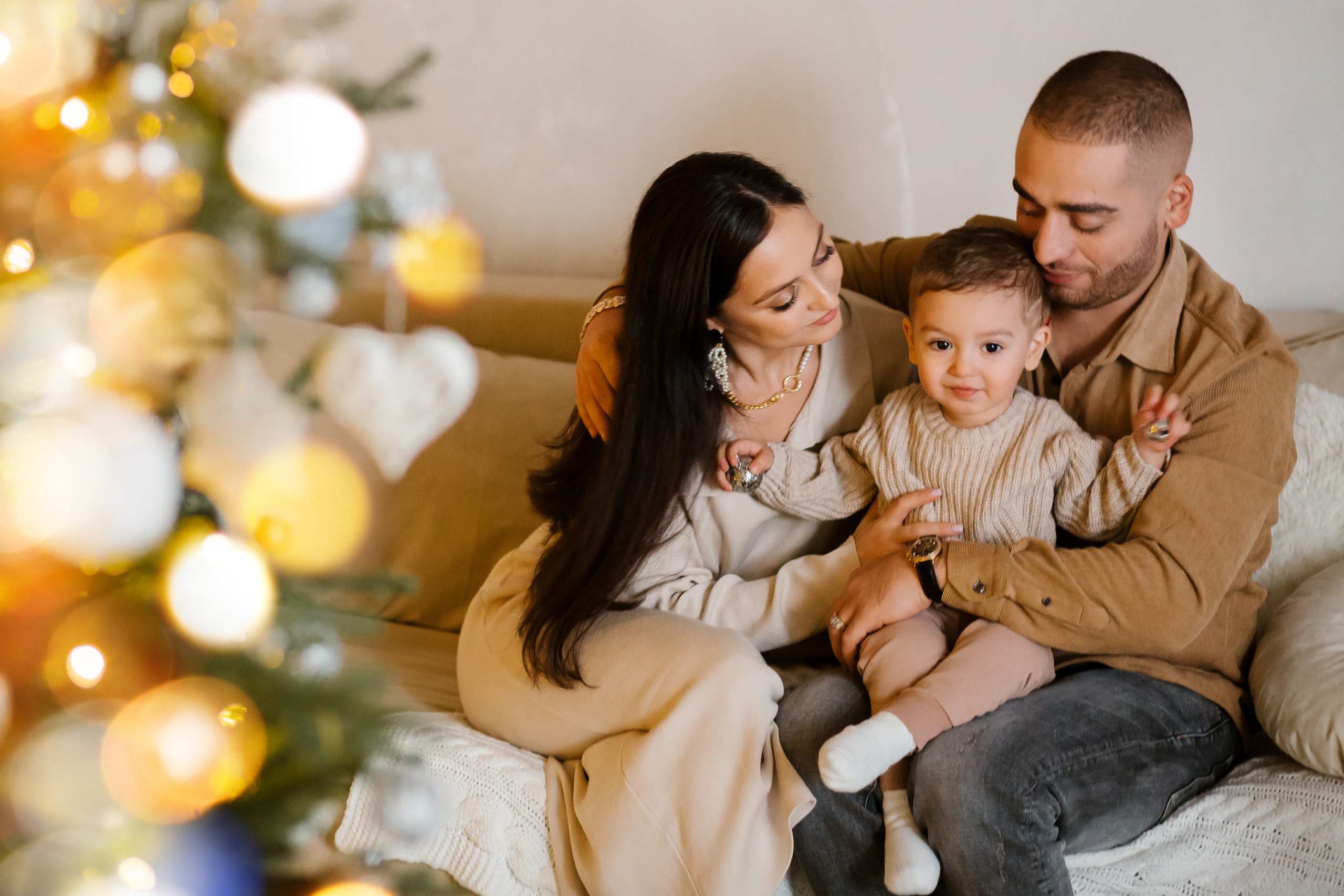 Фрунз, Амалия и их сын Даниэль. Фотограф Бурятии София Андриянова