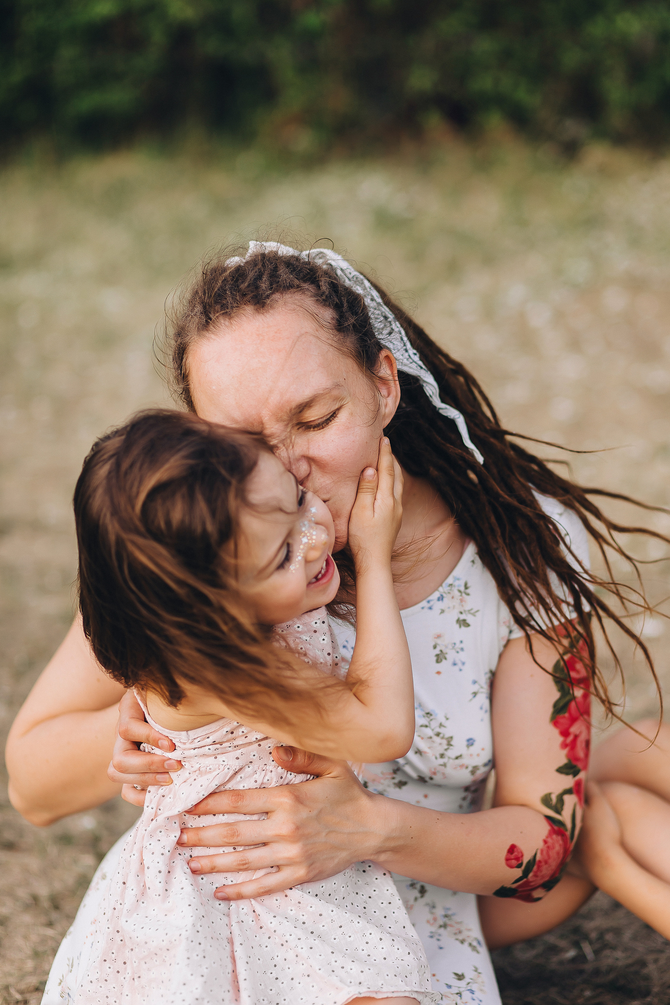 Катя с дочами. Фотограф Бурятии София Андриянова