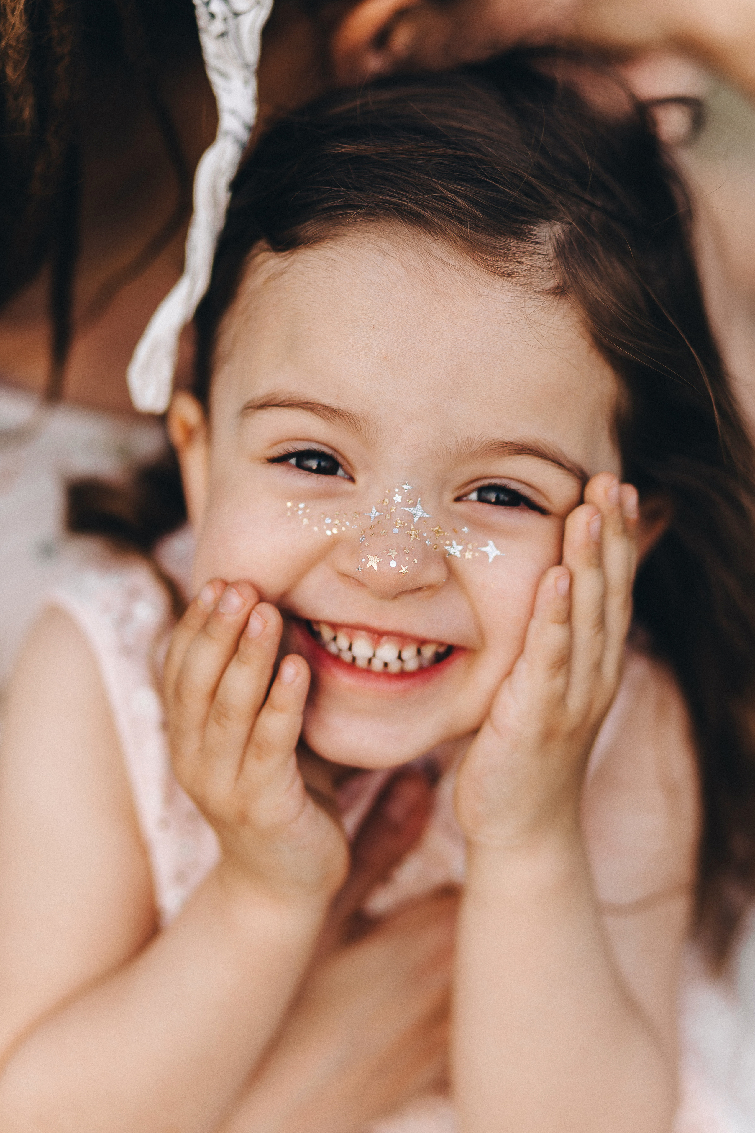 Катя с дочами. Фотограф Бурятии София Андриянова