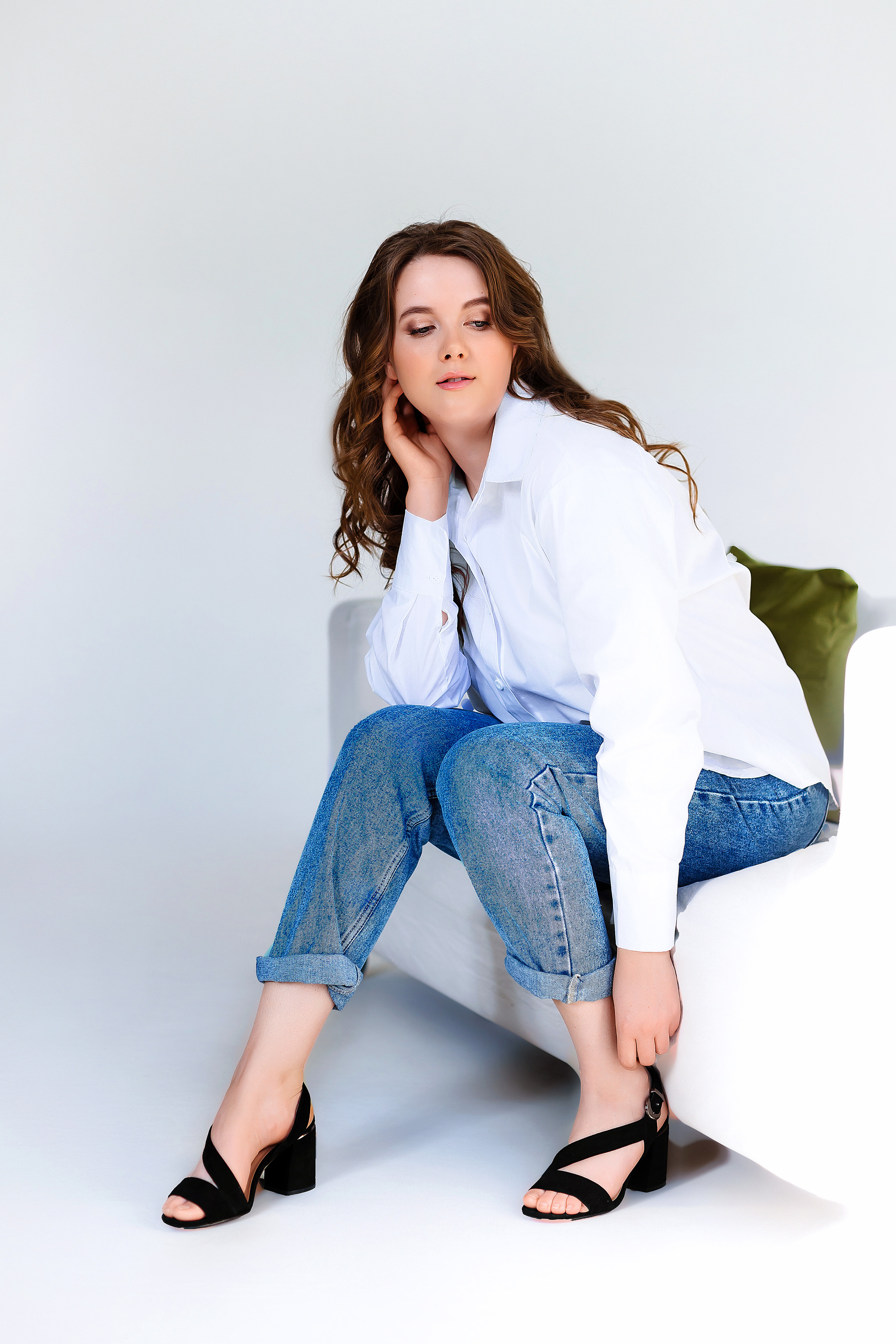 В студии с естественным светом. Фотограф Бурятии София Андриянова