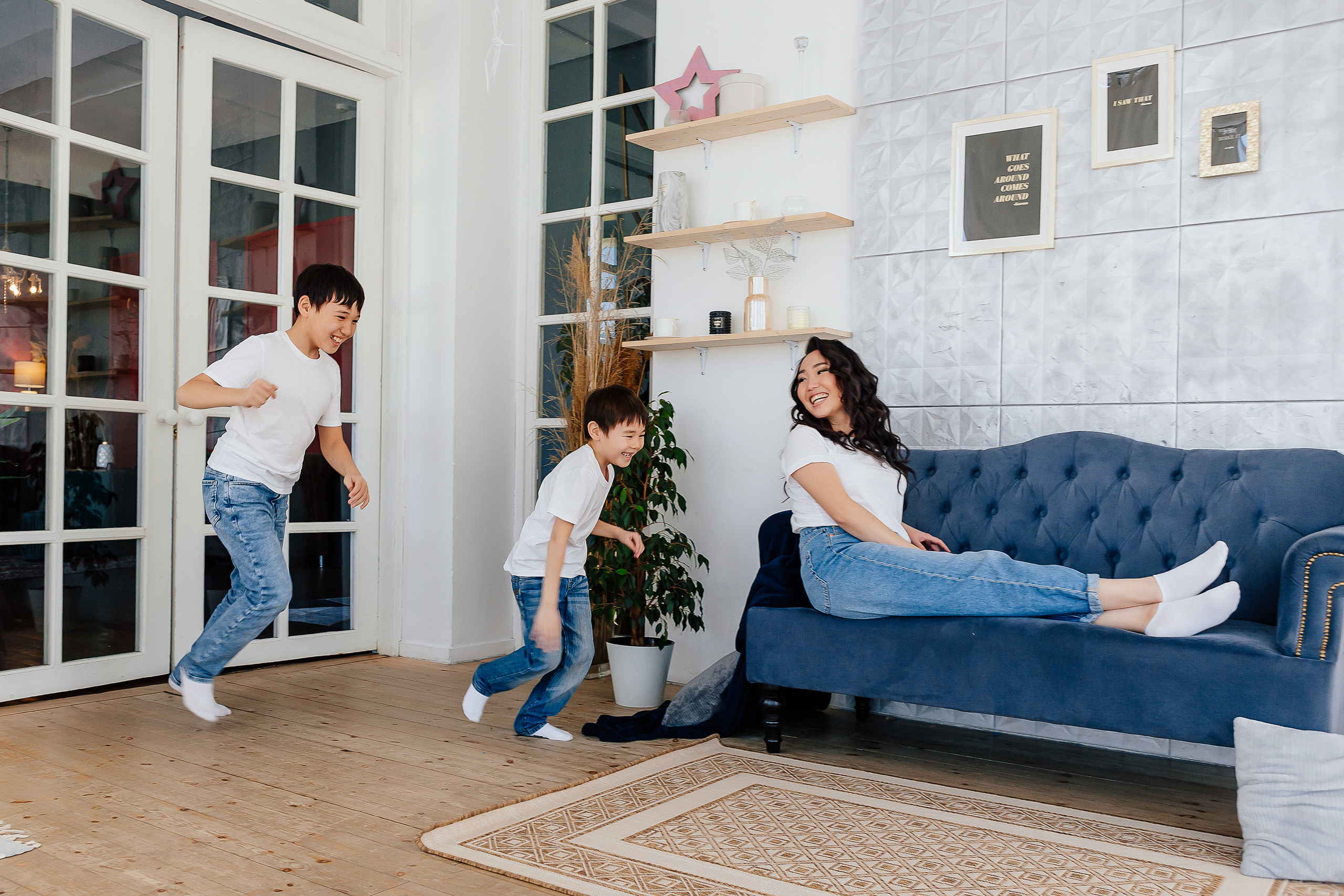 Ксения с сыновьями. Фотограф Бурятии София Андриянова