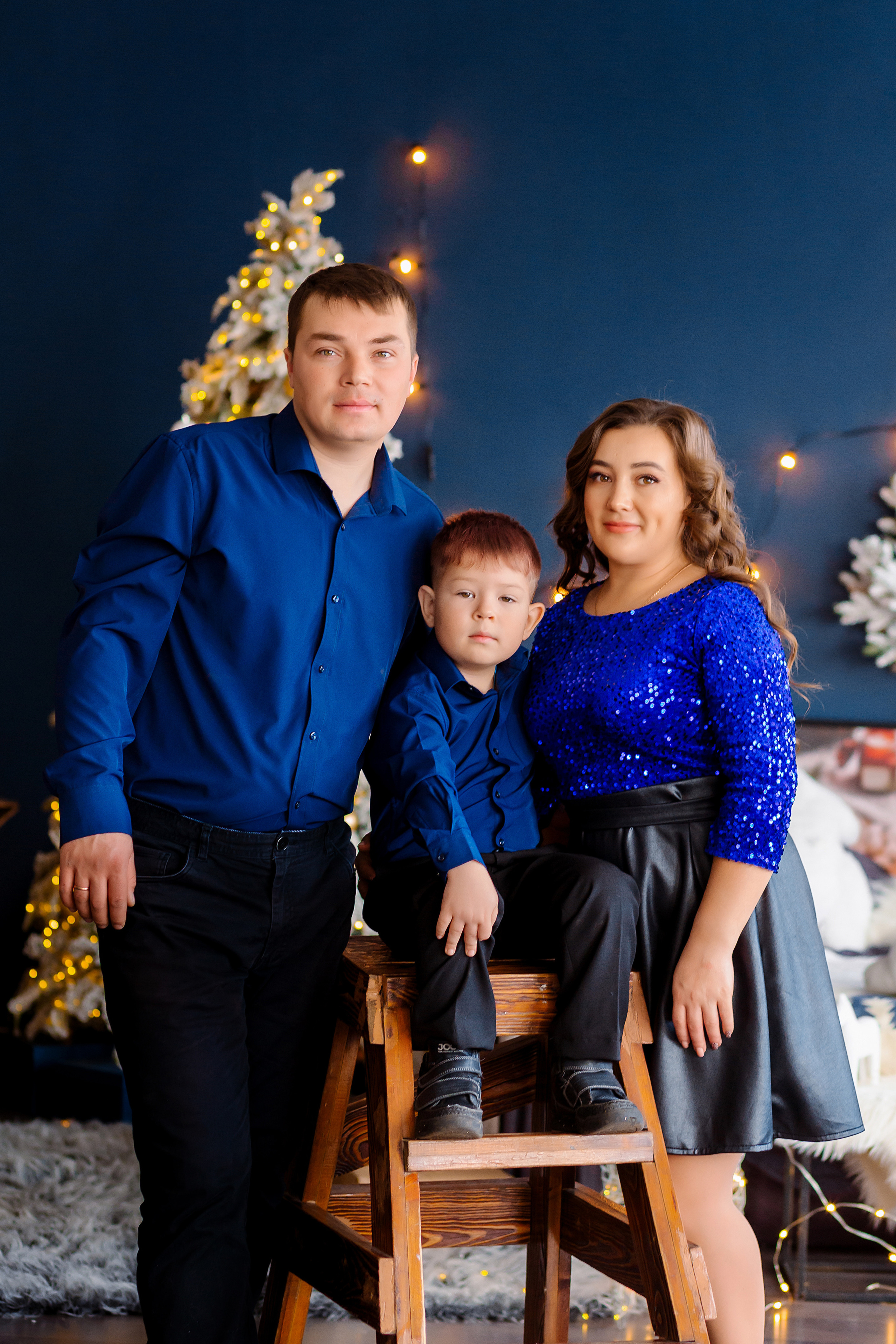 Ксения с семьей. Фотограф Бурятии София Андриянова