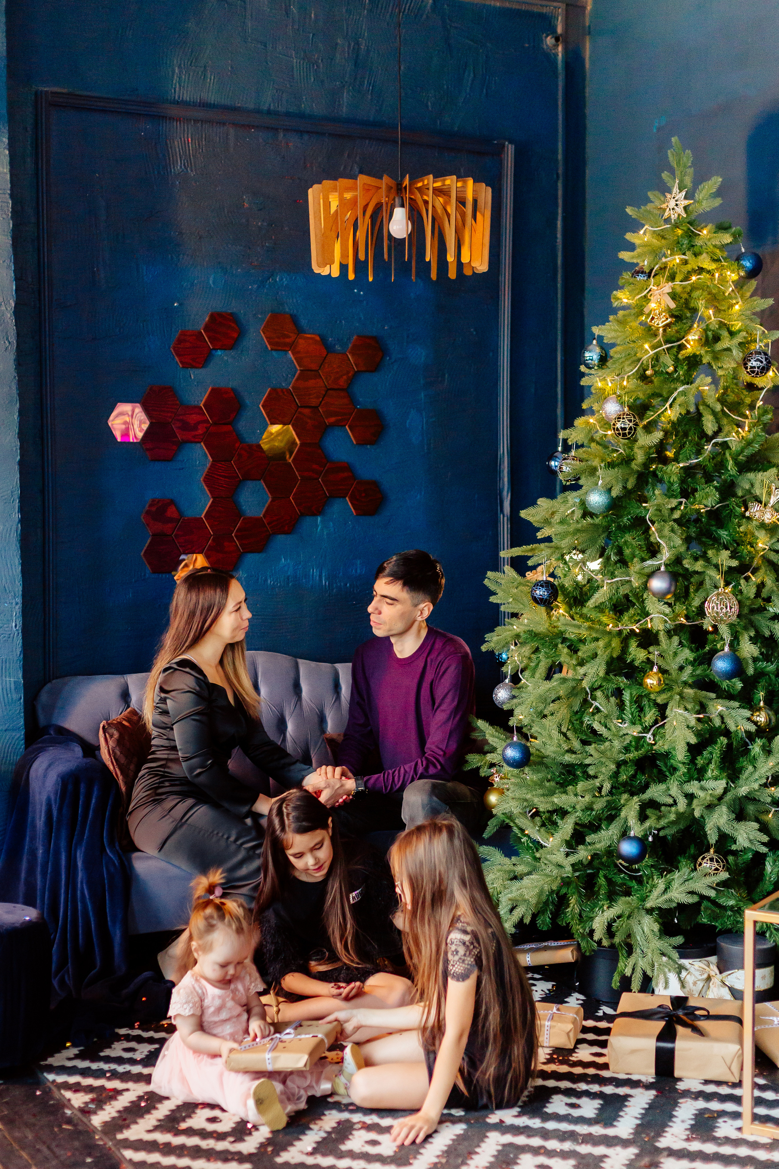 Анна с мужем и дочками. Фотограф Бурятии София Андриянова