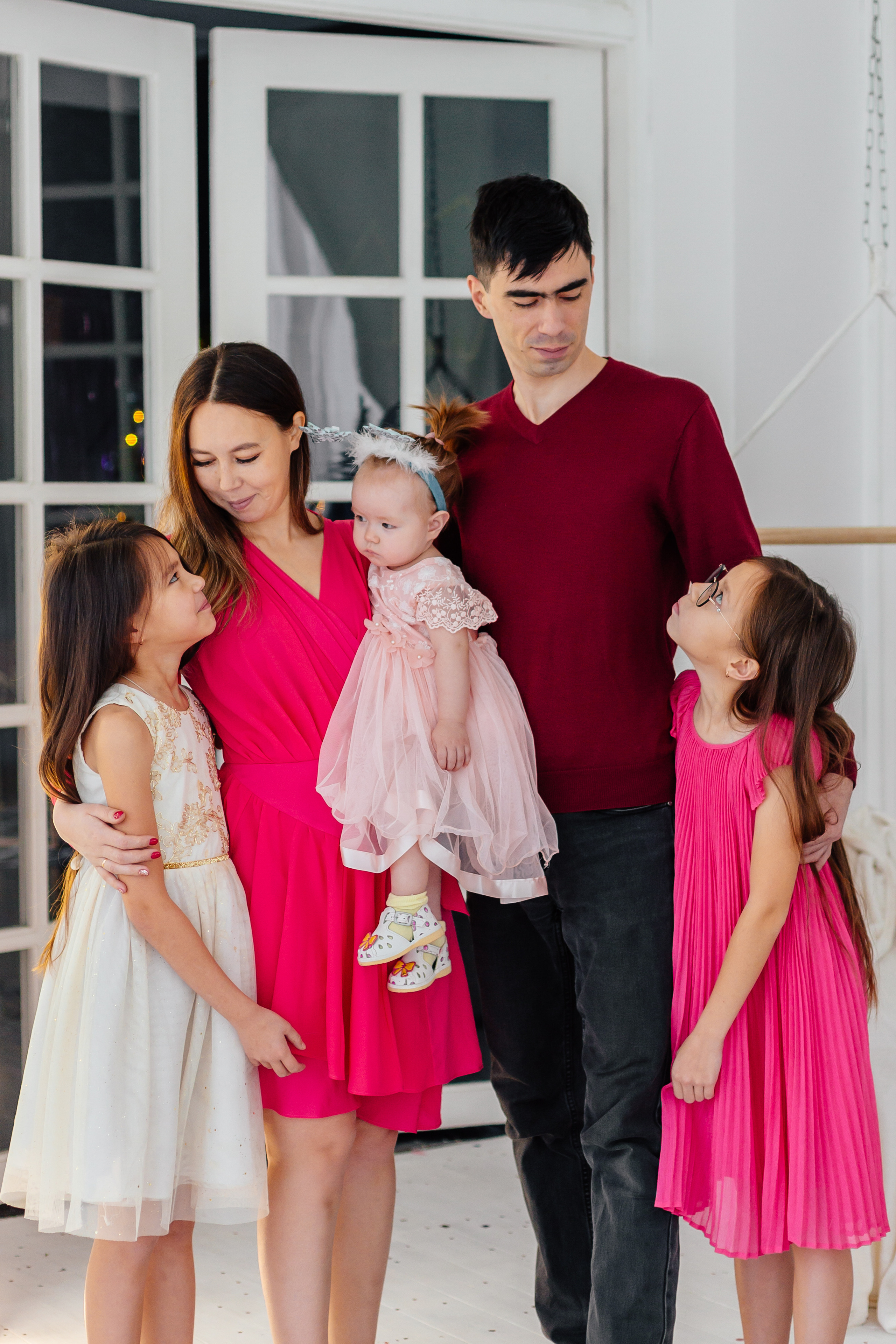 Анна с мужем и дочками. Фотограф Бурятии София Андриянова