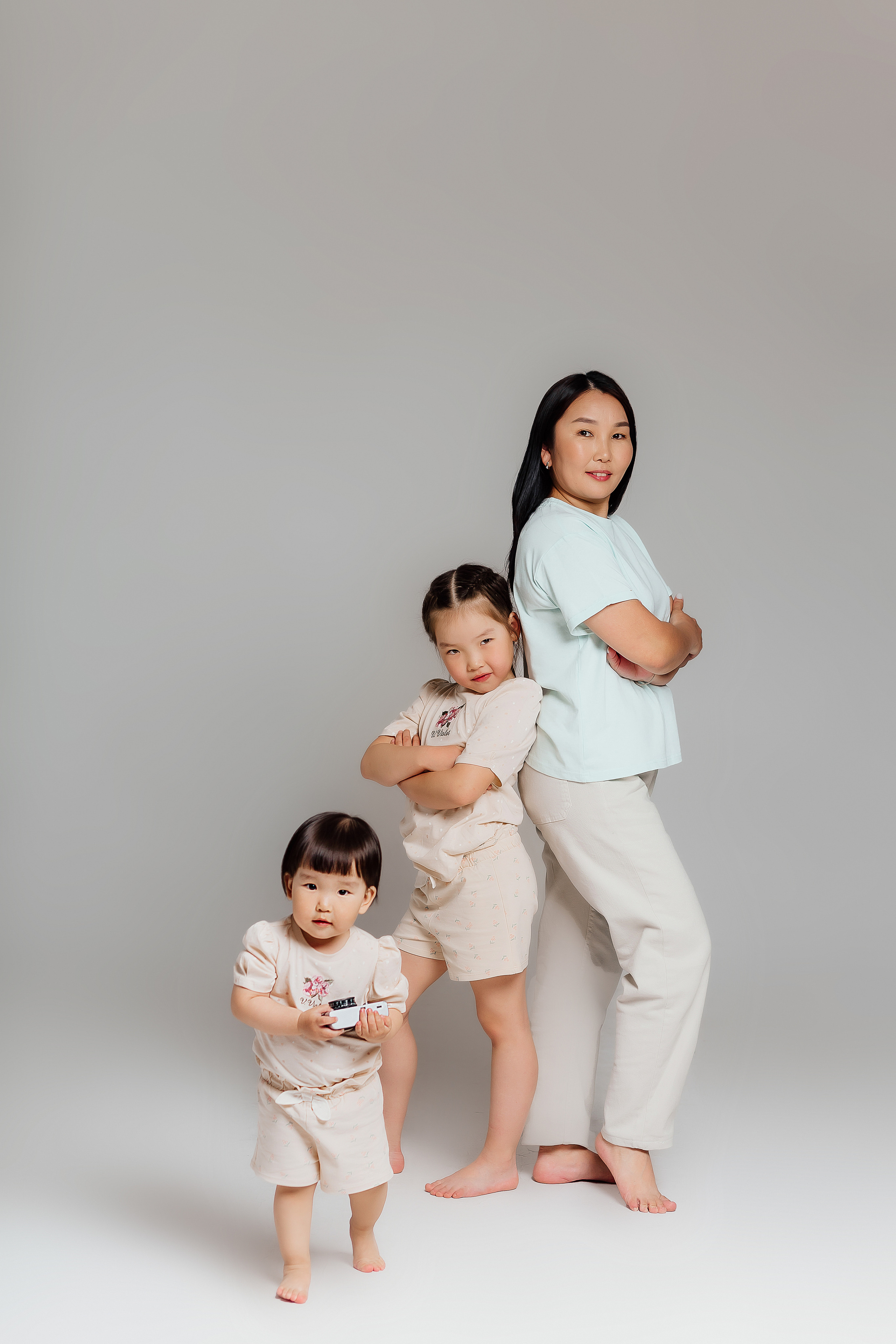 Мама и дочки. Фотограф Бурятии София Андриянова