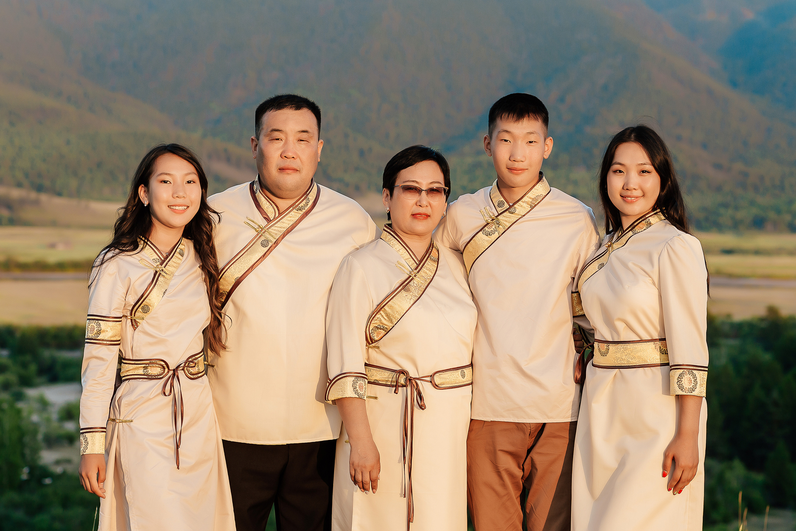 Семья Элбеновых. Фотограф Бурятии София Андриянова