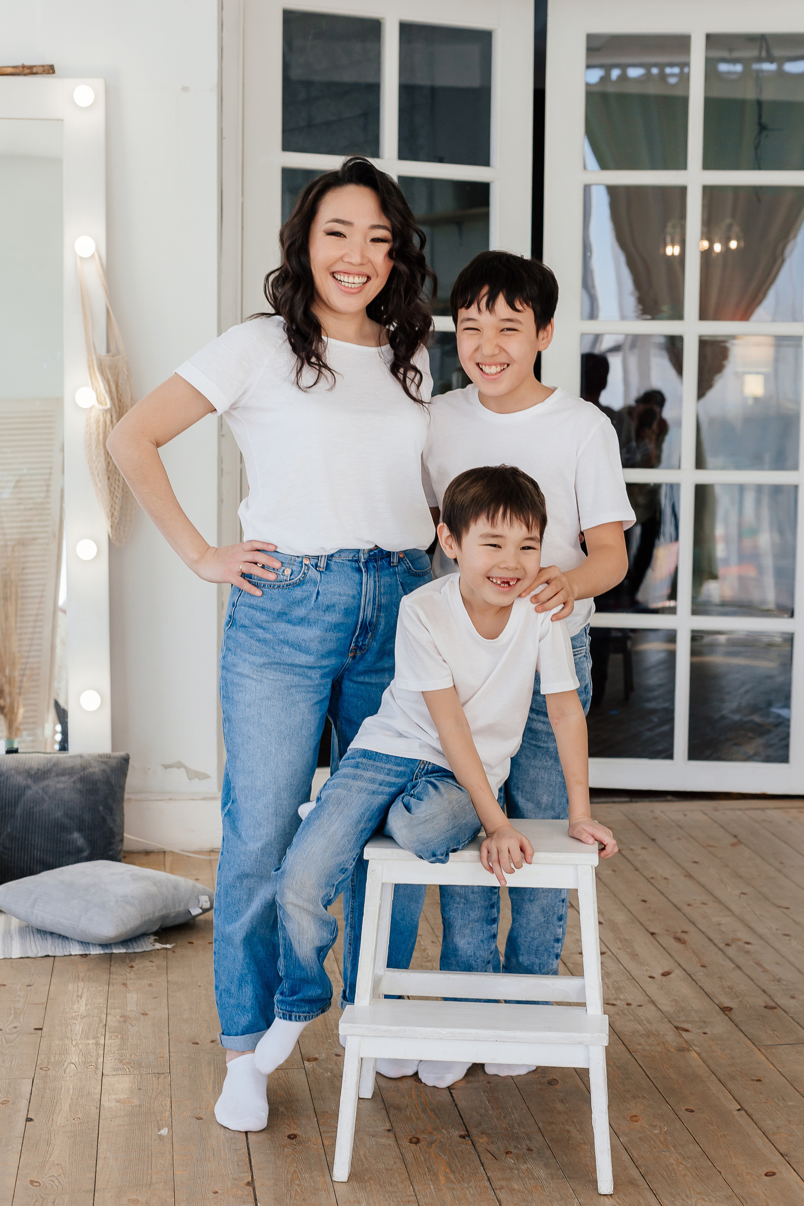 Ксения с сыновьями. Фотограф Бурятии София Андриянова