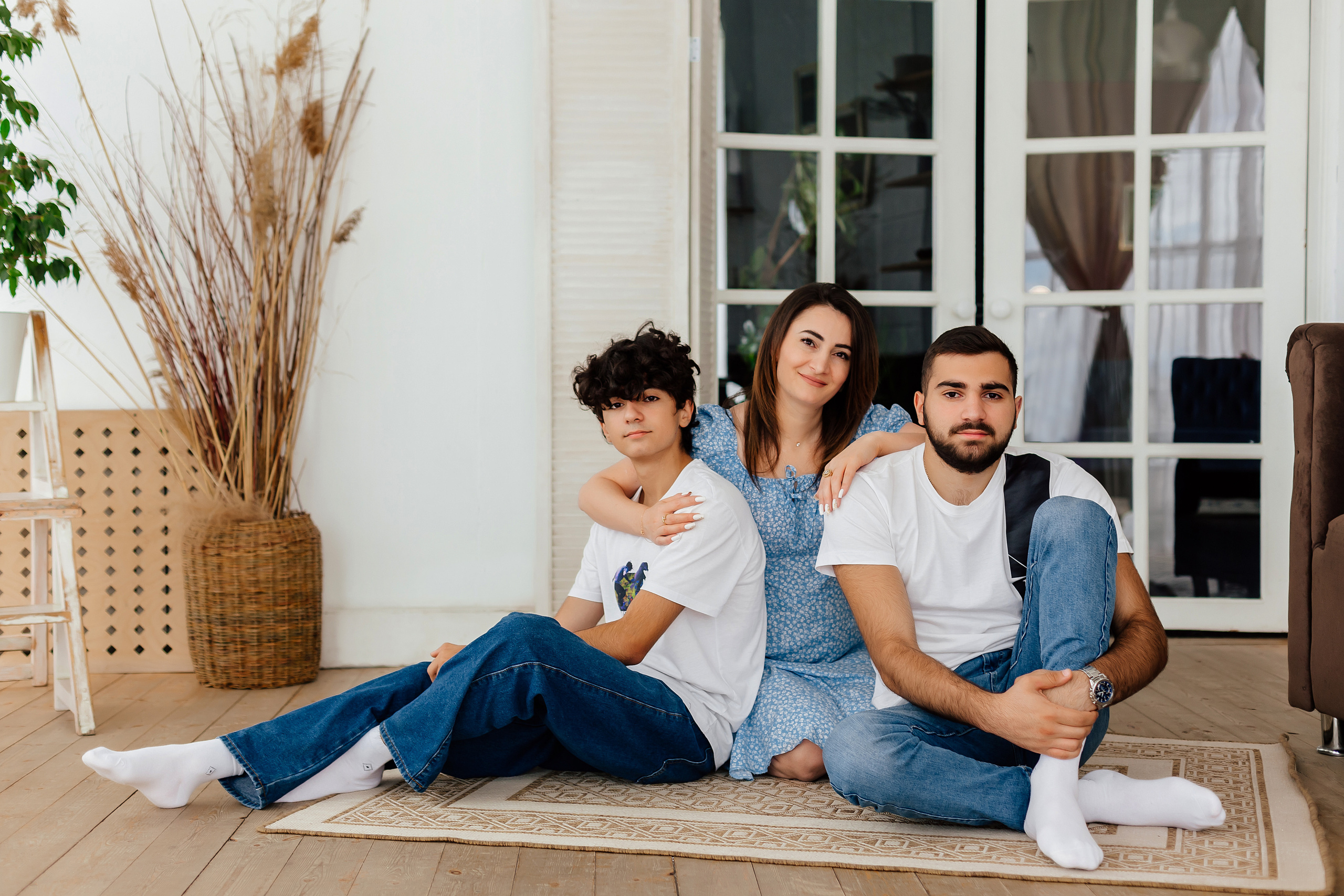 Лилия с сыновьями. Фотограф Бурятии София Андриянова