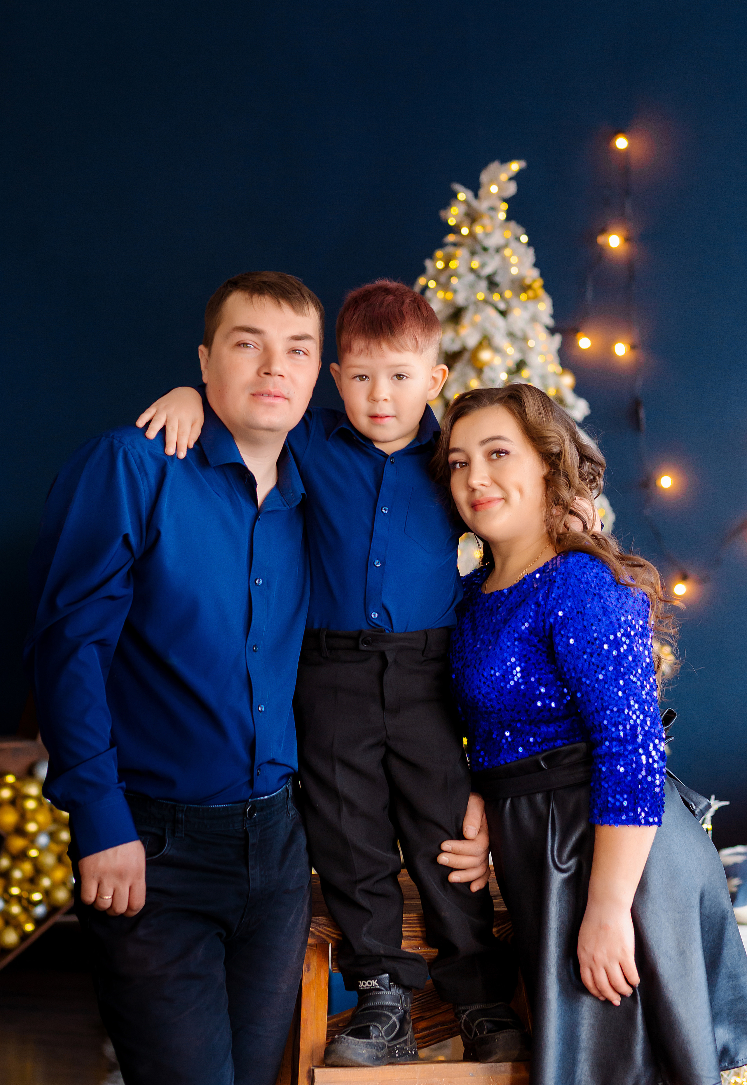 Ксения с семьей. Фотограф Бурятии София Андриянова