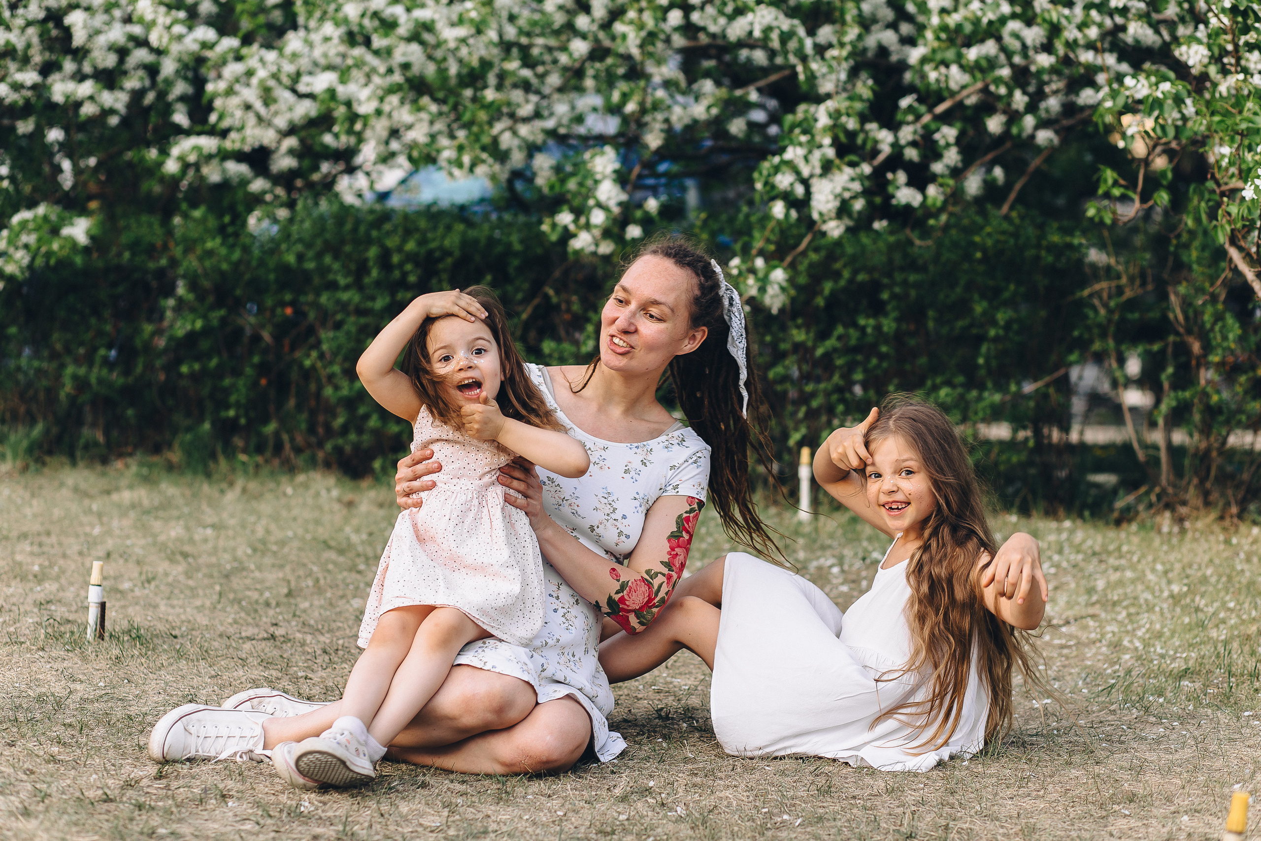 Катя с дочами. Фотограф Бурятии София Андриянова