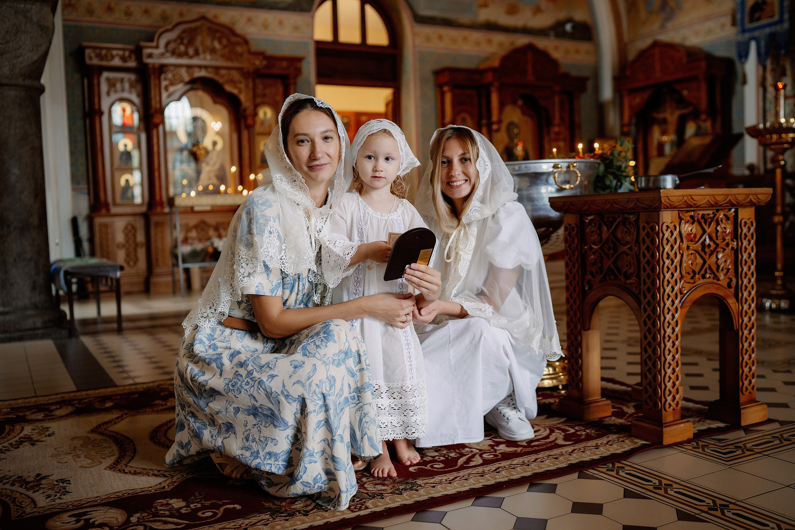 Крещение Эммы. Фотограф на Крещение и Венчание в Красноярске Рамазанова Юлия