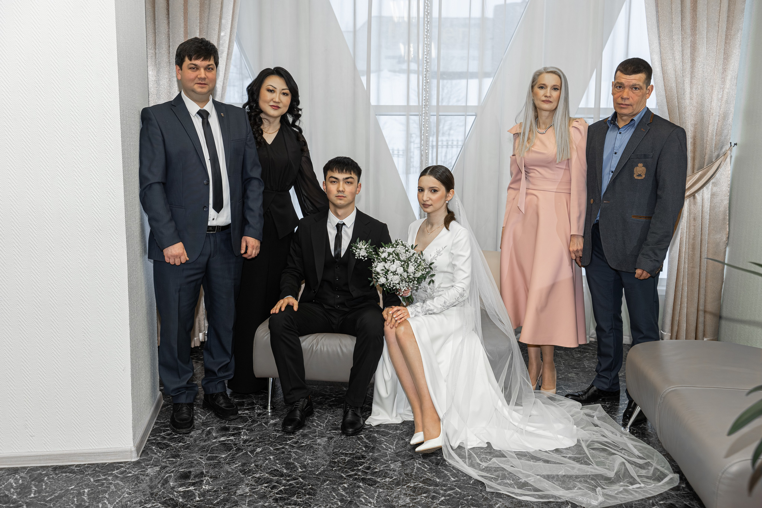 Артём и Лера 2025.12.25. Фотограф на Камчатке Анна Моргачёва. Семейные и детские съёмки