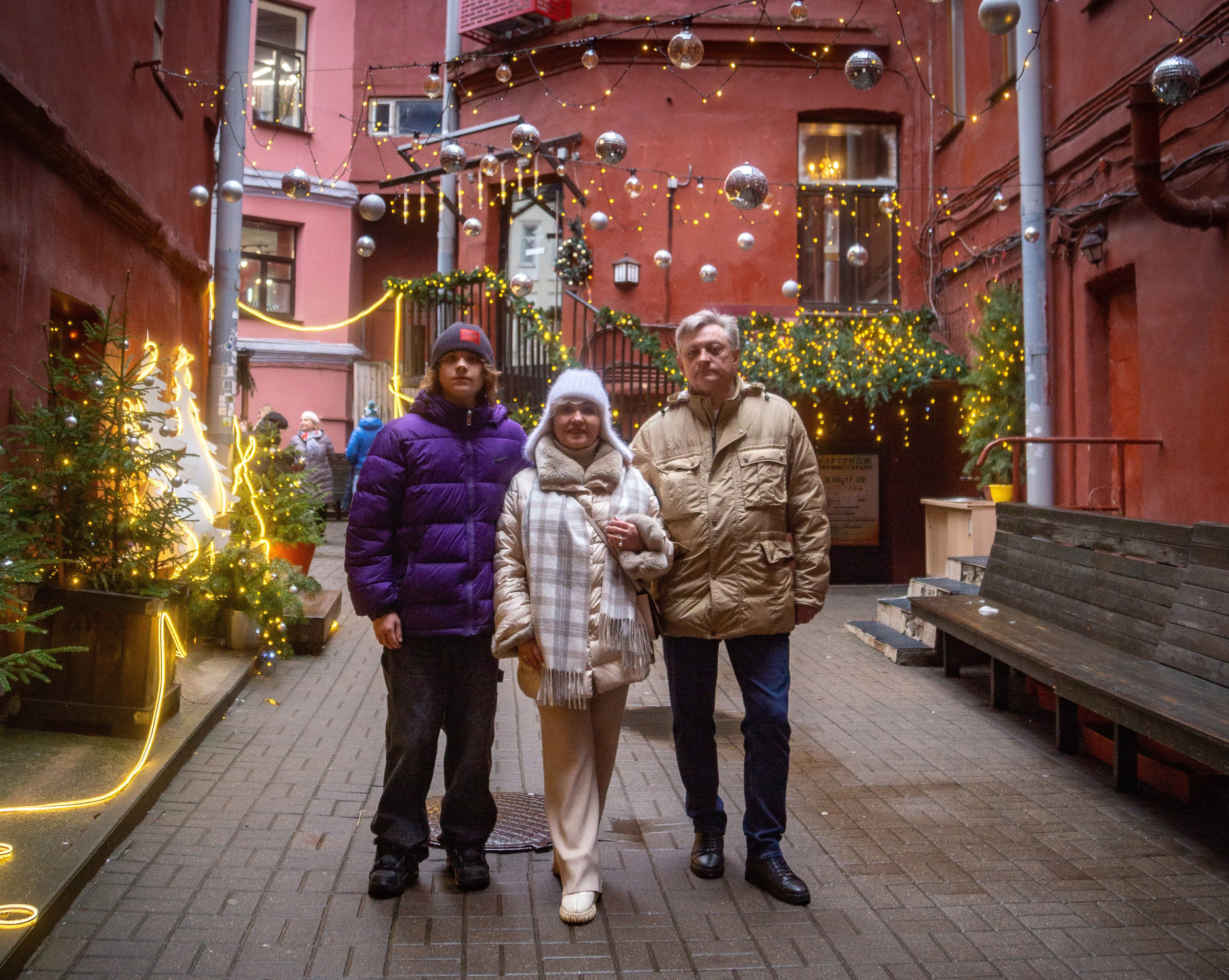 Семейная прогулочная новогодняя фотосессия Минск 