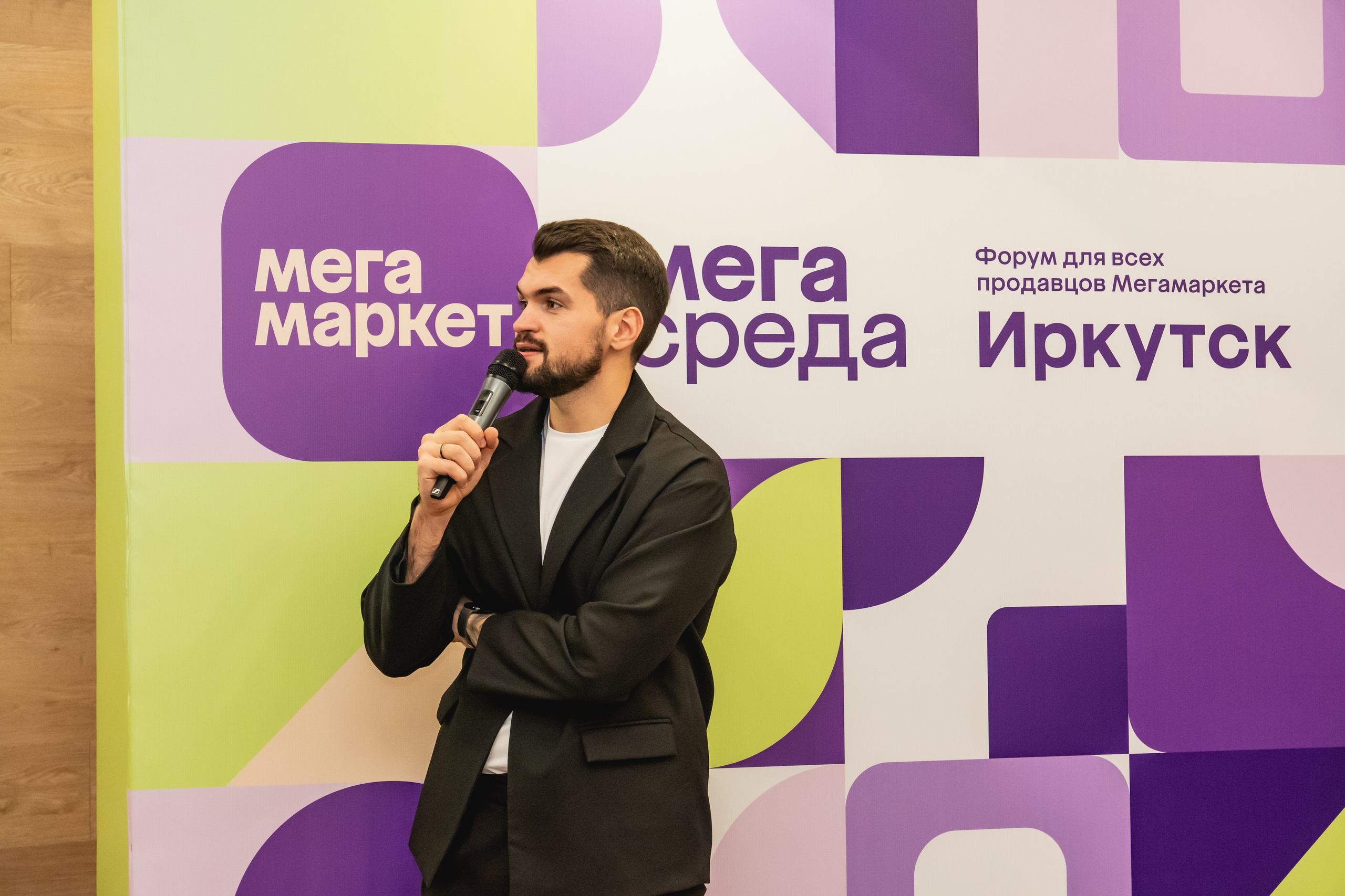 Мегасреда. Занимаюсь профессиональной фотографией и живу рядом с Байкалом. Работаю в разных жанрах