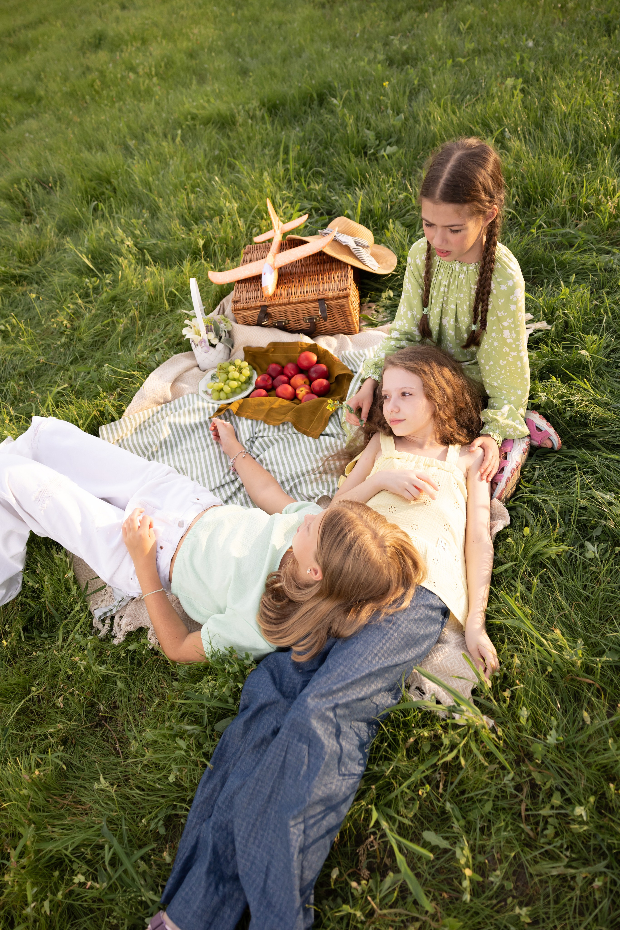 Пикник с педагогом и родителями. Семейный и женский фотограф, стильный репортаж в г. Новосибирск