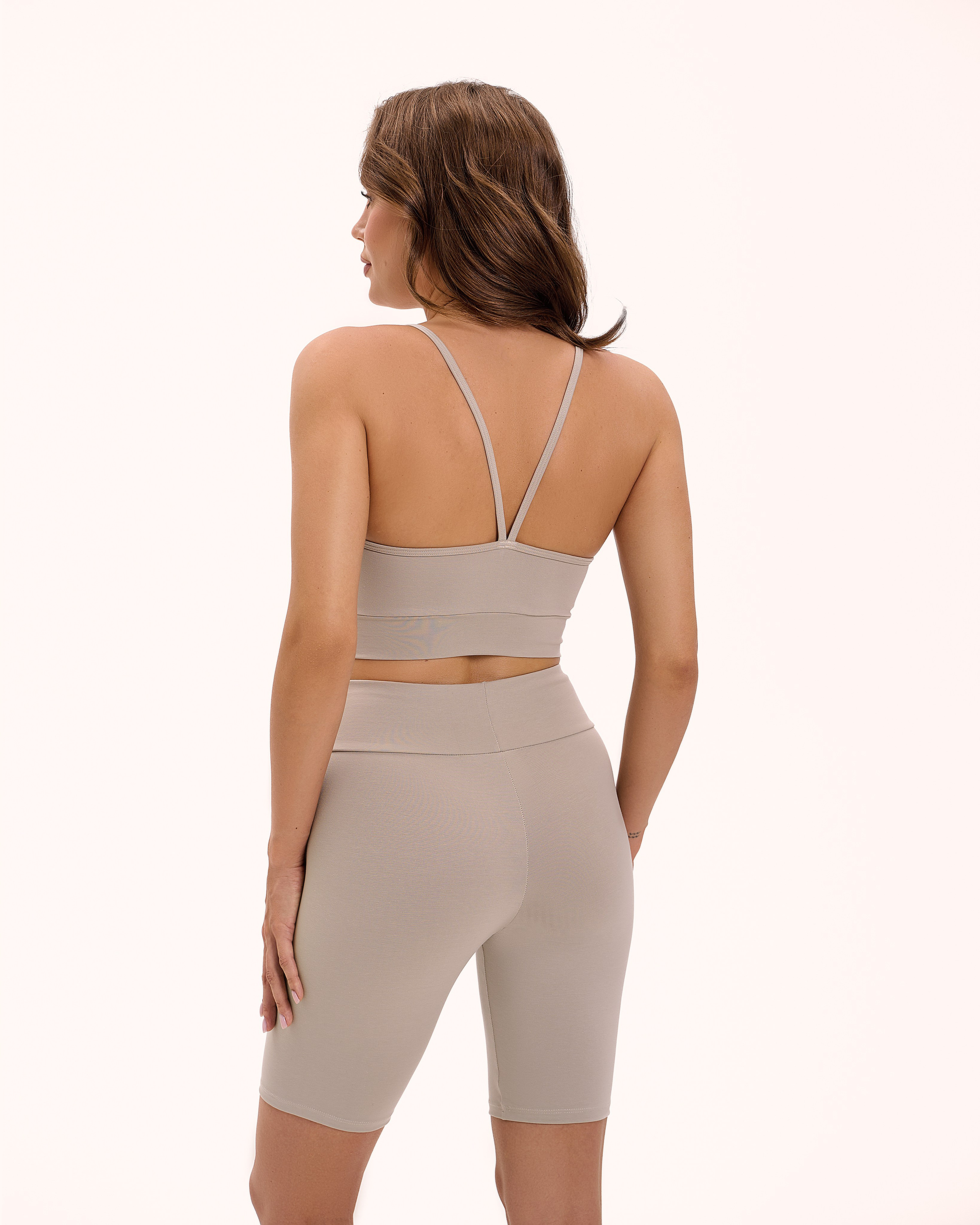 Съемка каталог, съемка на белом фоне, съемка для магазина одежды, спортивная одежда, съемка для брендов, съемка спортивной одежды, фотограф Минск, съемка для маркетплейсов, фотограф Шаповалова Ольга