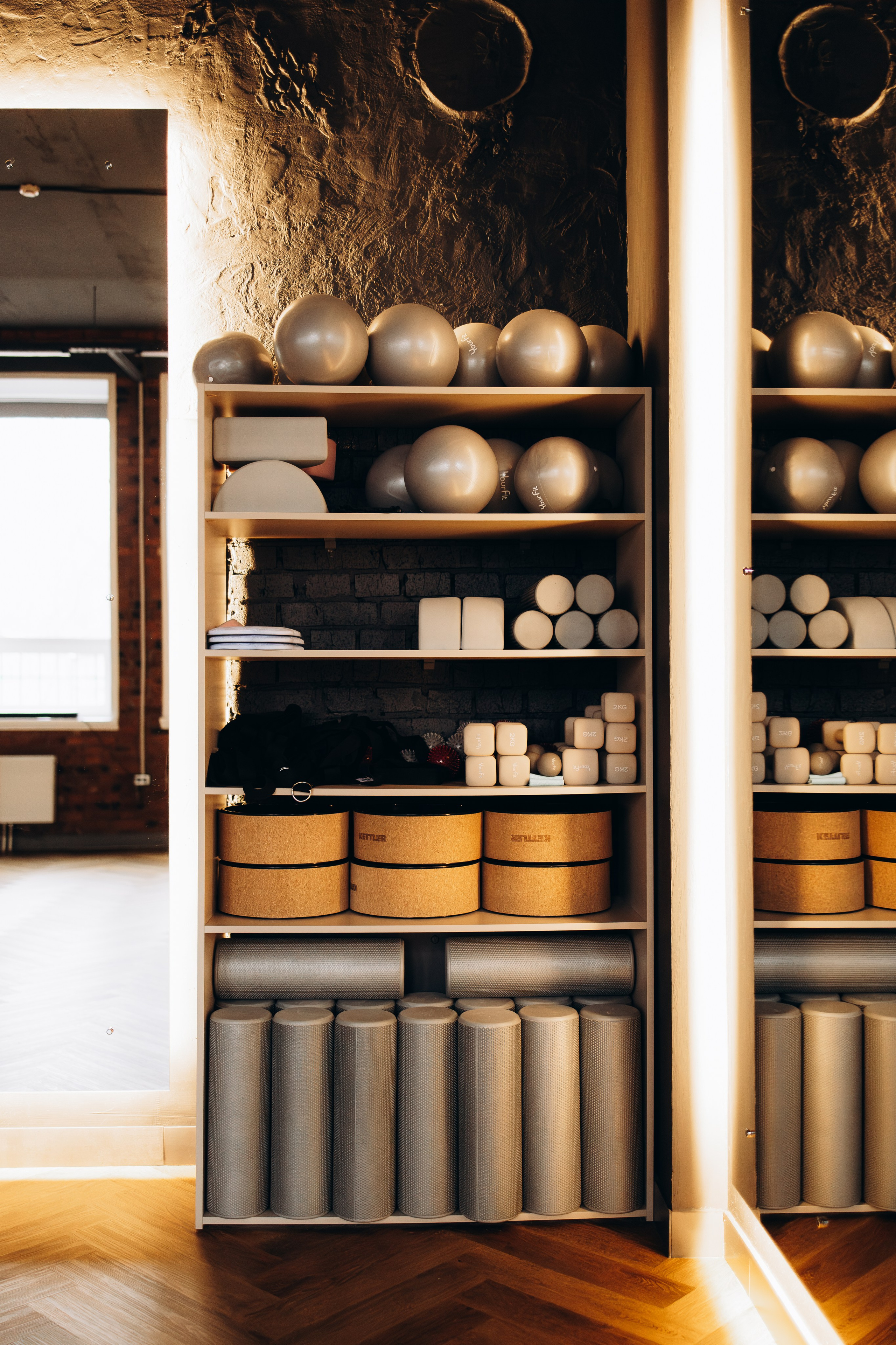 Moon yoga. Свадебный и репортажный фотограф в Омске. Червоткин Никита