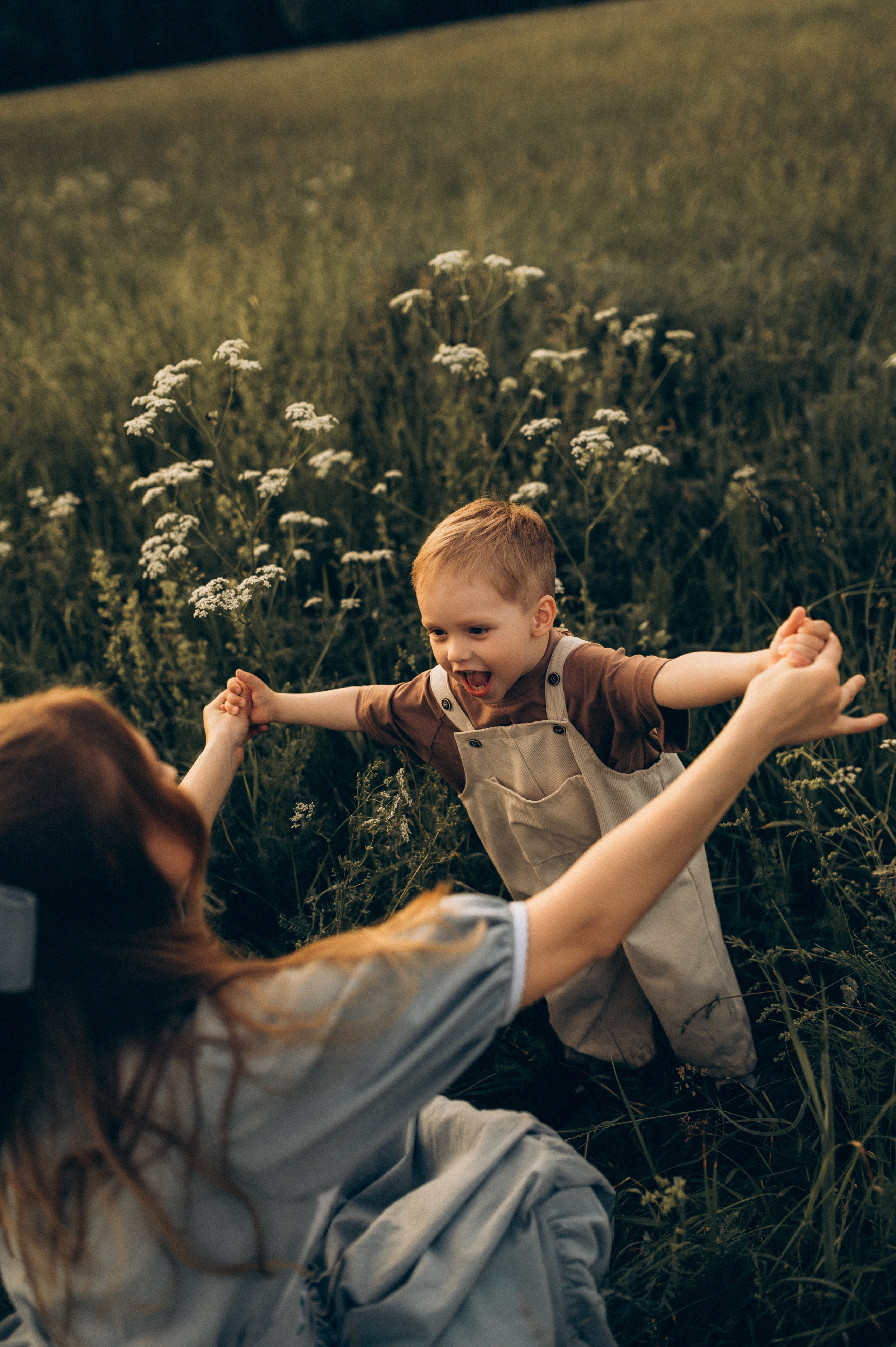 Фотосессия на природе мамы и сына. Фотограф Алексин, Тула