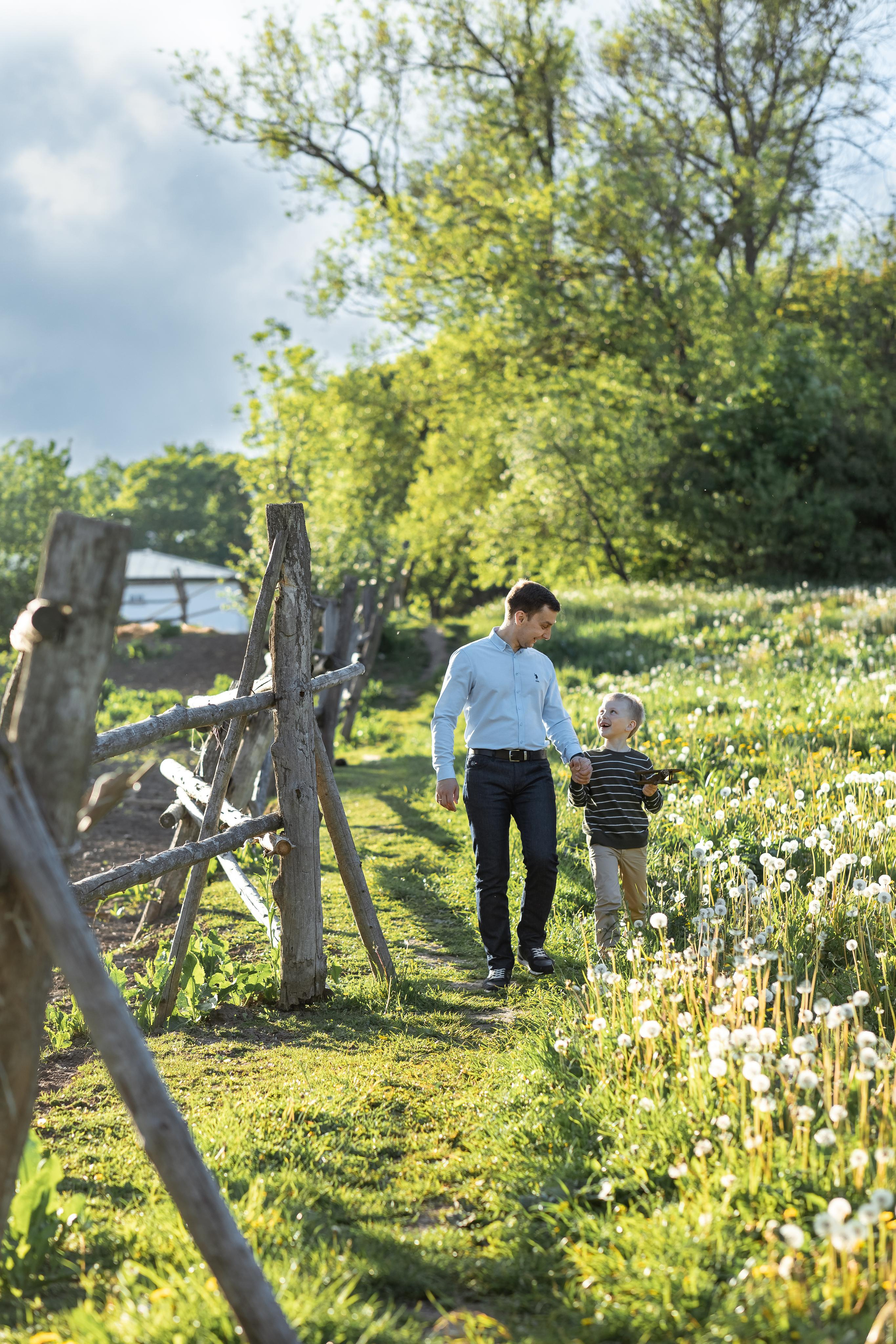 Фотопрогулка в Ясной Поляне для семьи Максима и Анастасии. Женский семейный фотограф Тула Москва Захарова Анна