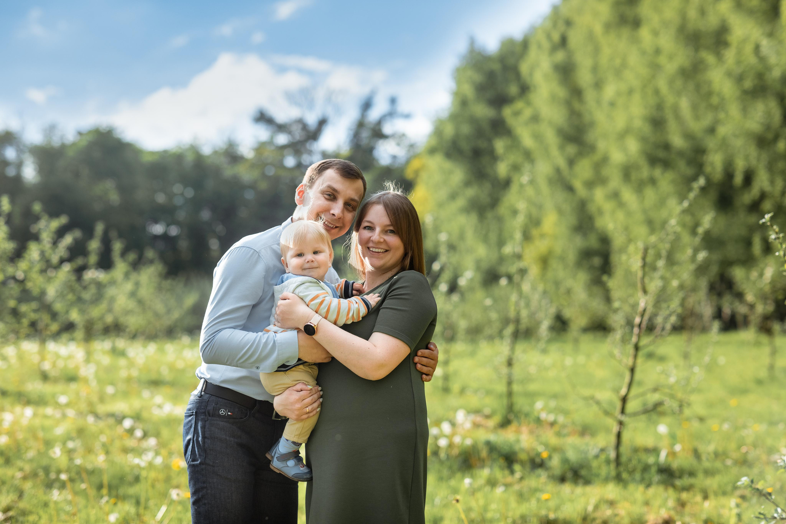 Фотопрогулка в Ясной Поляне для семьи Максима и Анастасии. Женский семейный фотограф Тула Москва Захарова Анна