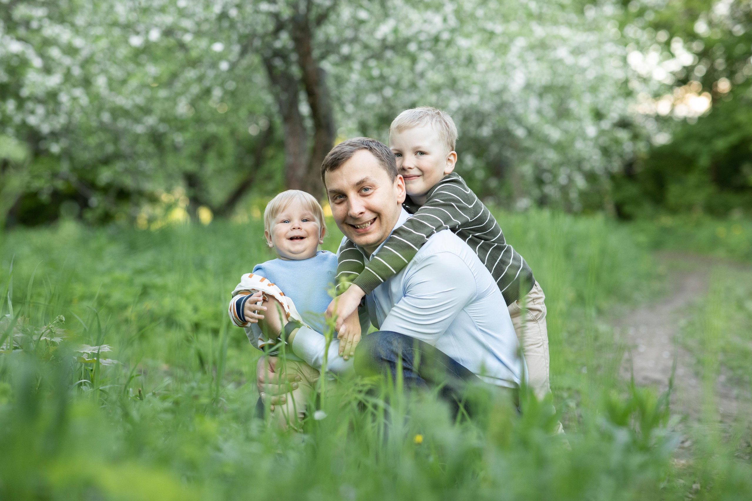 Фотопрогулка в Ясной Поляне для семьи Максима и Анастасии. Женский семейный фотограф Тула Москва Захарова Анна