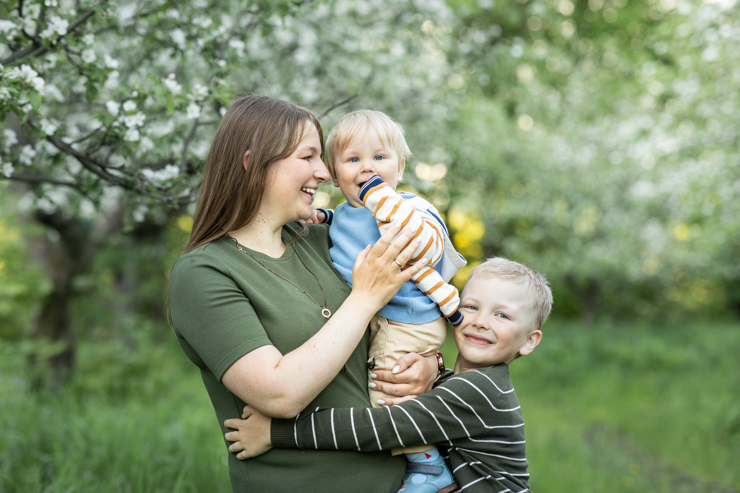 Фотопрогулка в Ясной Поляне для семьи Максима и Анастасии. Женский семейный фотограф Тула Москва Захарова Анна