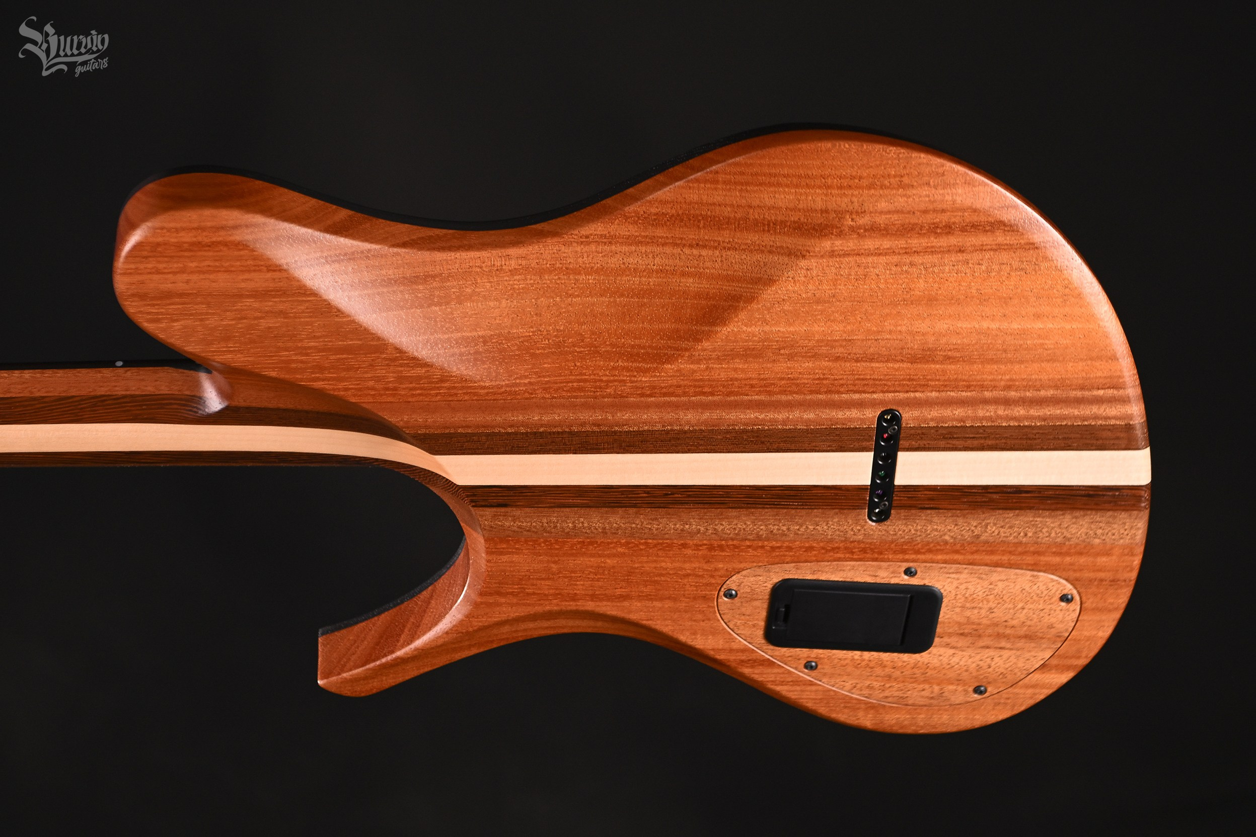 064 ZLAYA SOBAKA. Master of making guitars and basses to order