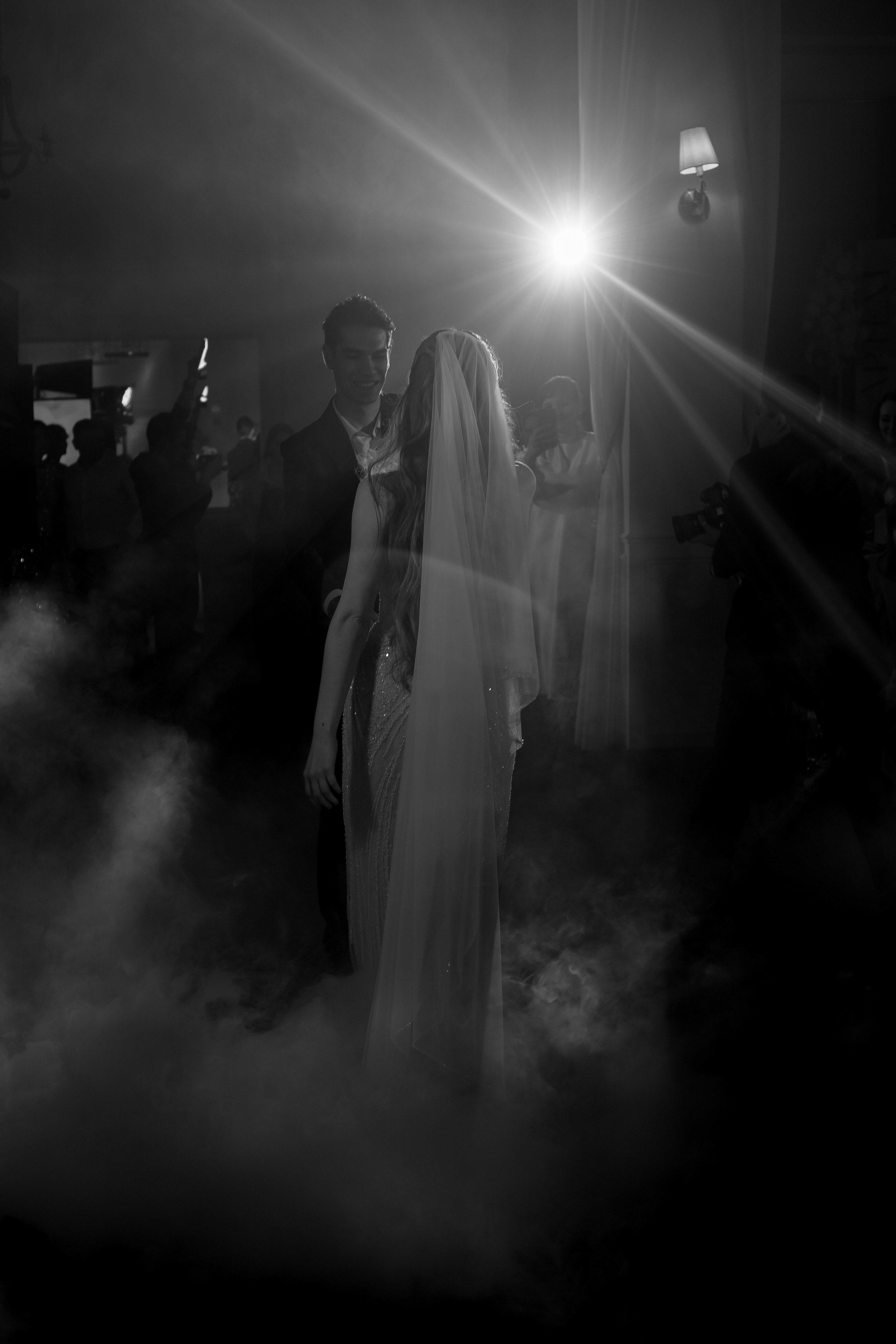 СВАДЕБНАЯ СЬЕМКА СБОРОВ В ОТЕЛЕ И ВЫЕЗД НА ЦЕРЕМОНИЮ (СНЯТО В СИБИРЕ В НИЖНЕВАРТОВСКЕ). Профессиональный фотограф, Санкт-Петербург — Виктория Богомолова