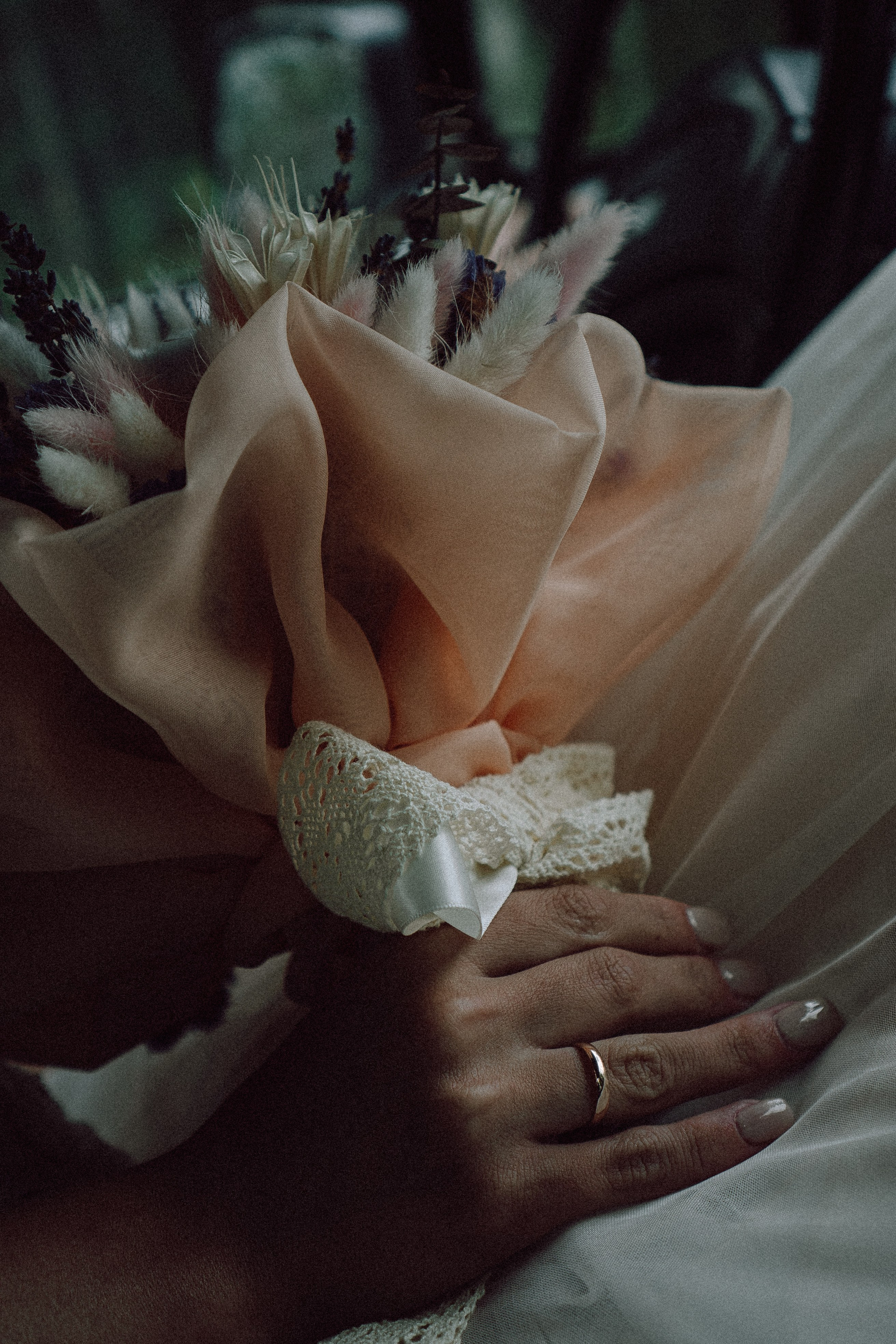 СВАДЕБНАЯ ФОТОСЕССИИЯ ПАРЫ В ГОРОДЕ ПРИОЗЕРСК В СОСНОВОМ ЛЕСУ И С ПИКАПОМ. Профессиональный фотограф, Санкт-Петербург — Виктория Богомолова