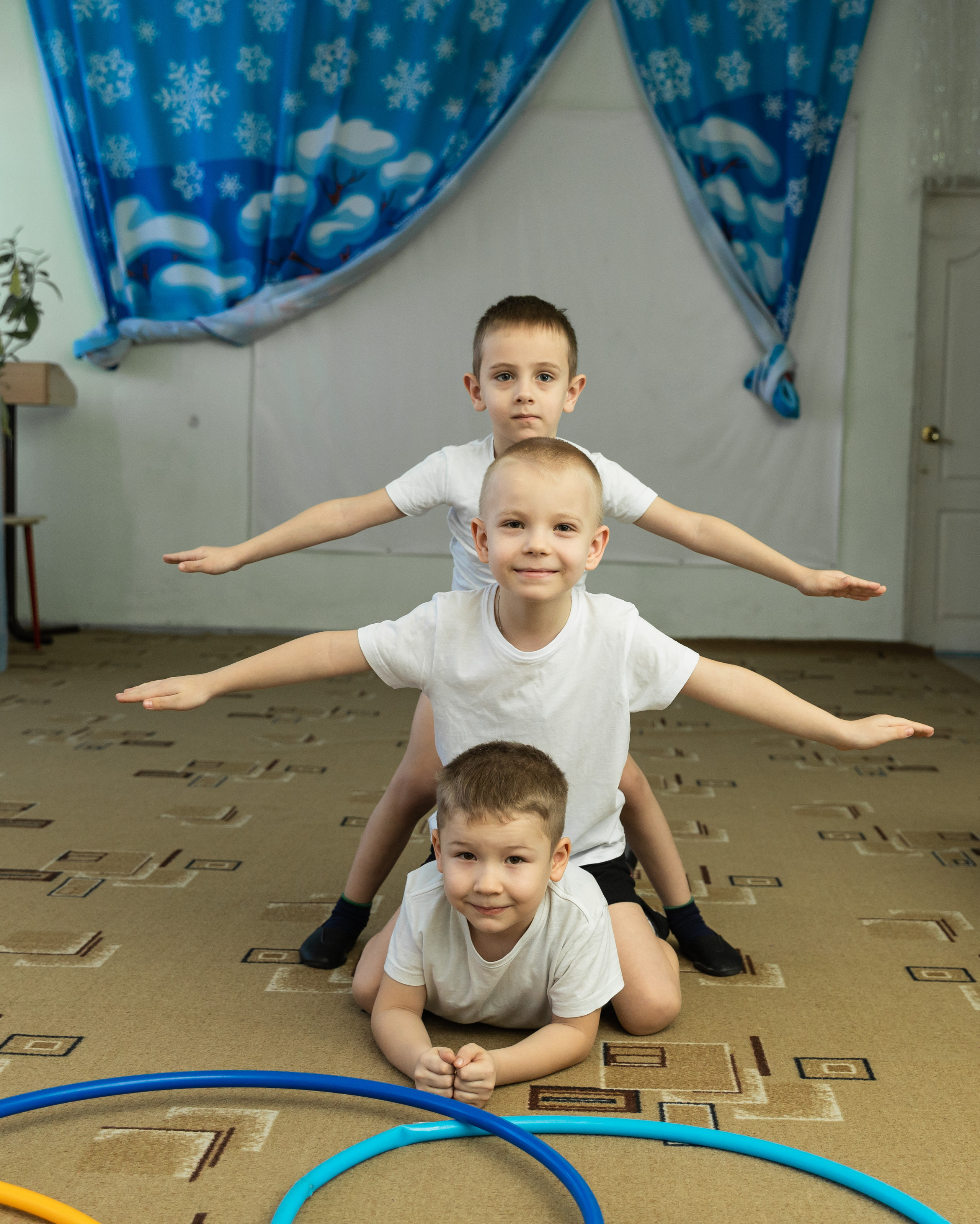 Здесь ^ Физкультура. Семейный, детский, школьный фотограф в Благовещенске Яна Белоусова