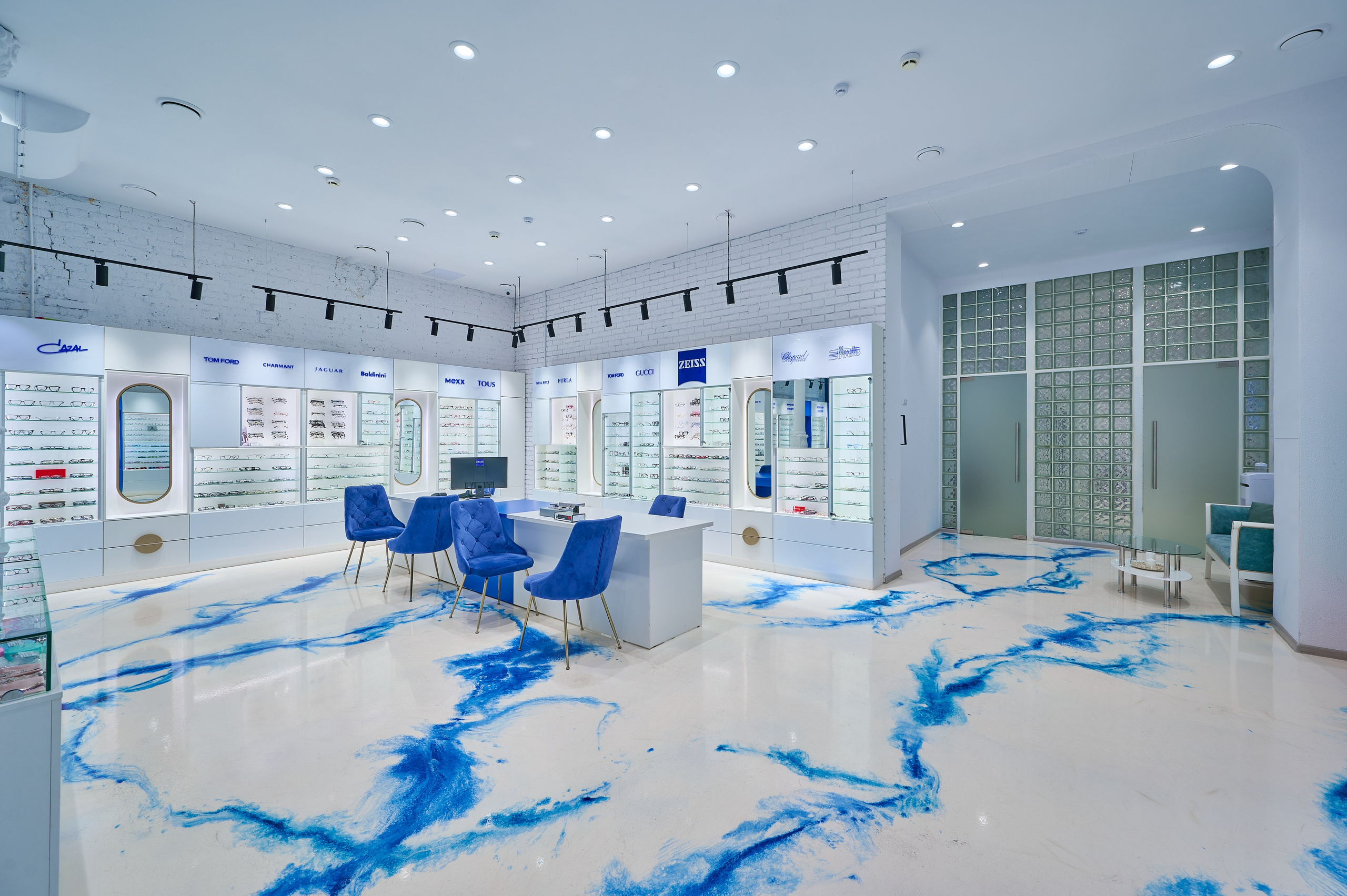 Магазин Оптики «GLAZBURG». Интерьерный фотограф в Краснодаре