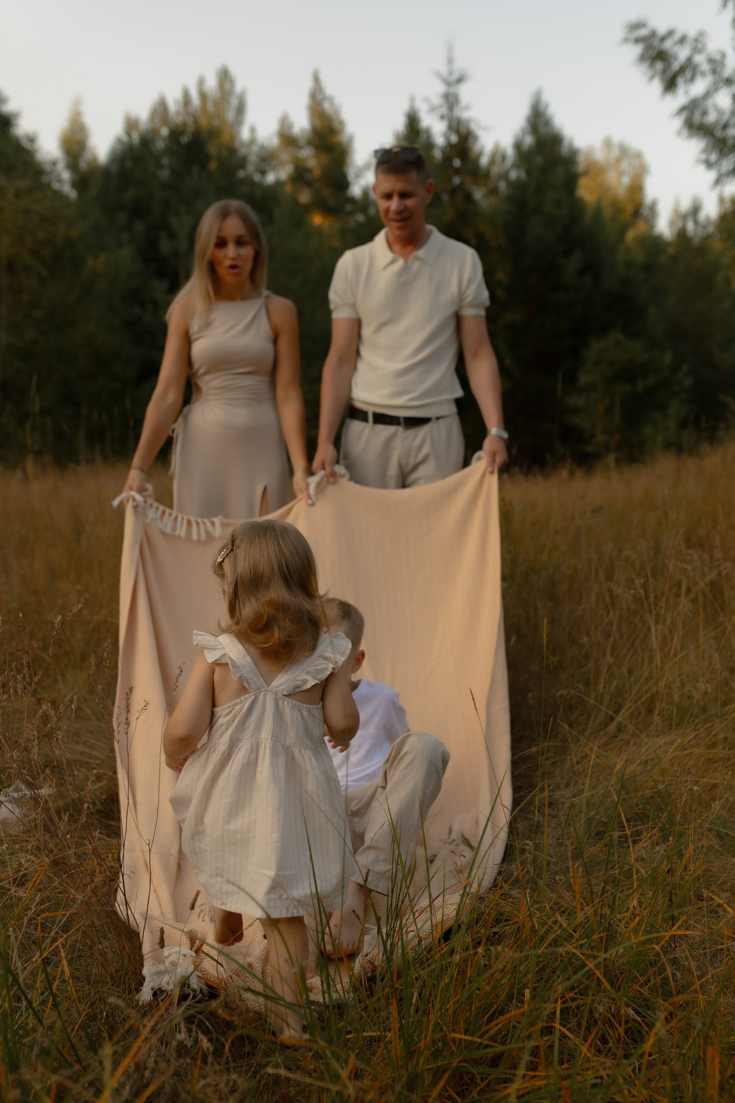 Алексей, Мария, Ваня и Варя. Фотограф Татьяна Семенова