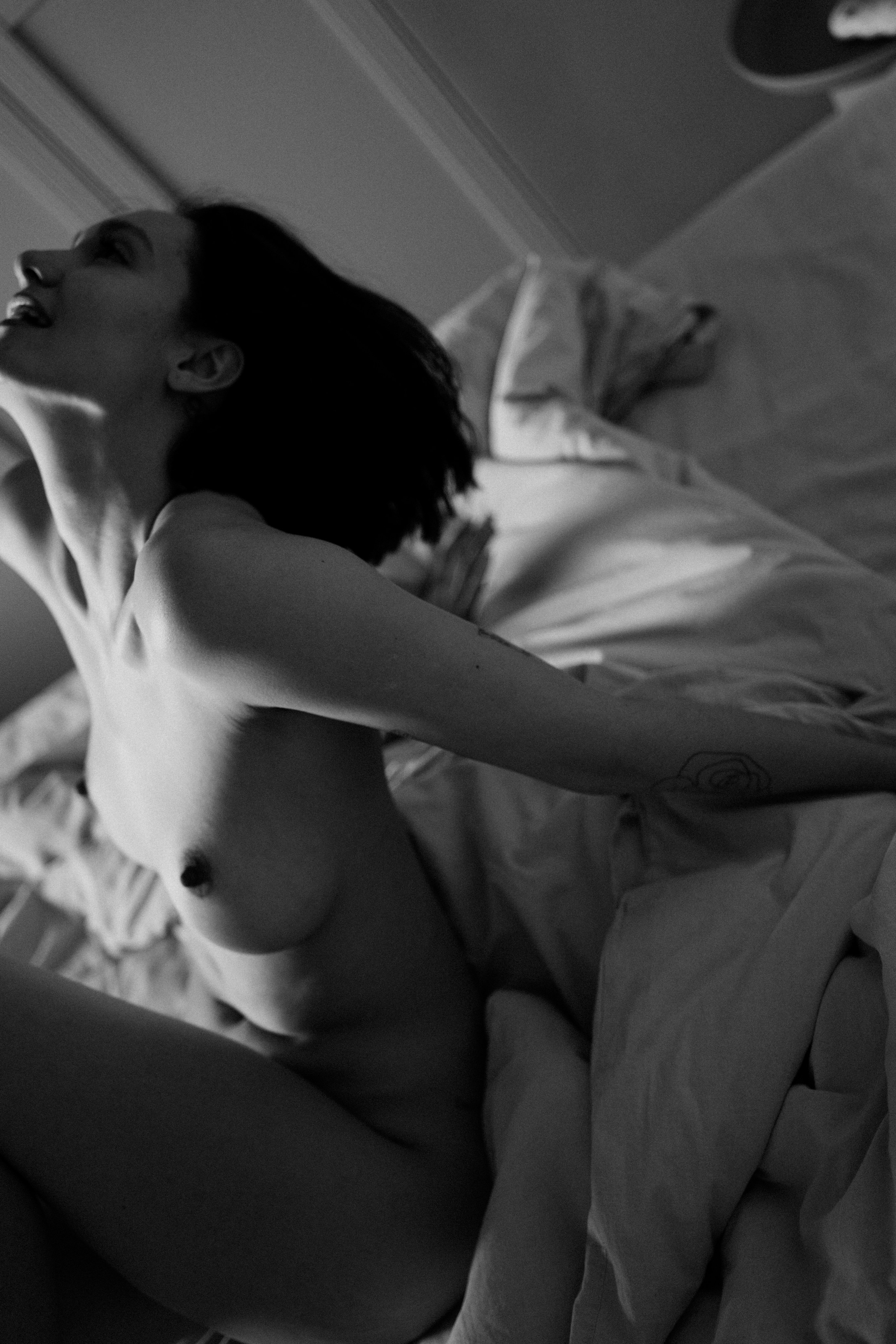 Обнажение. I am Diana, a portrait photographer. I take pictures around the world