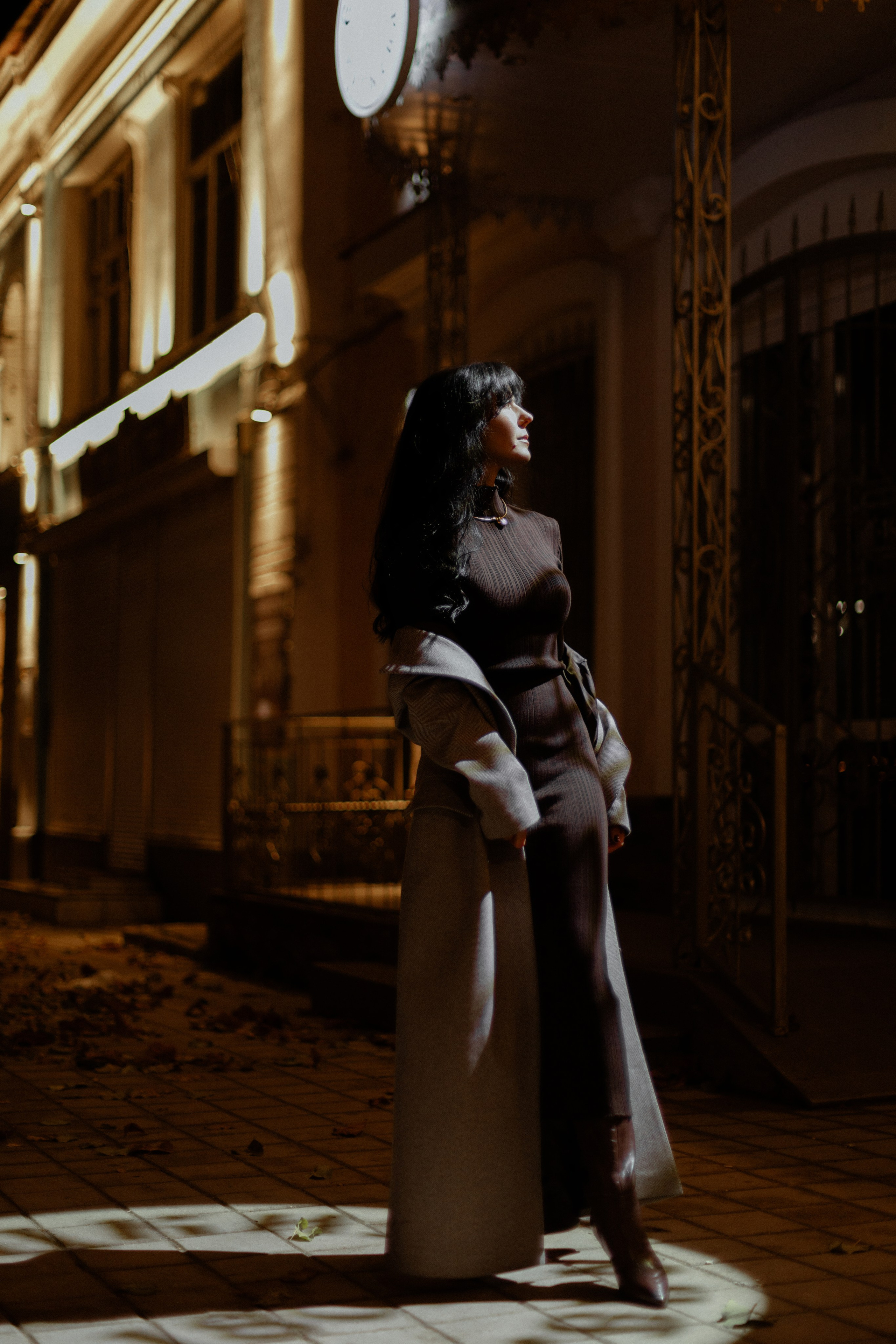 Светлана. Прогулка по ночному городу. Фотограф Мария Щеголькова. Чувственный женский портрет