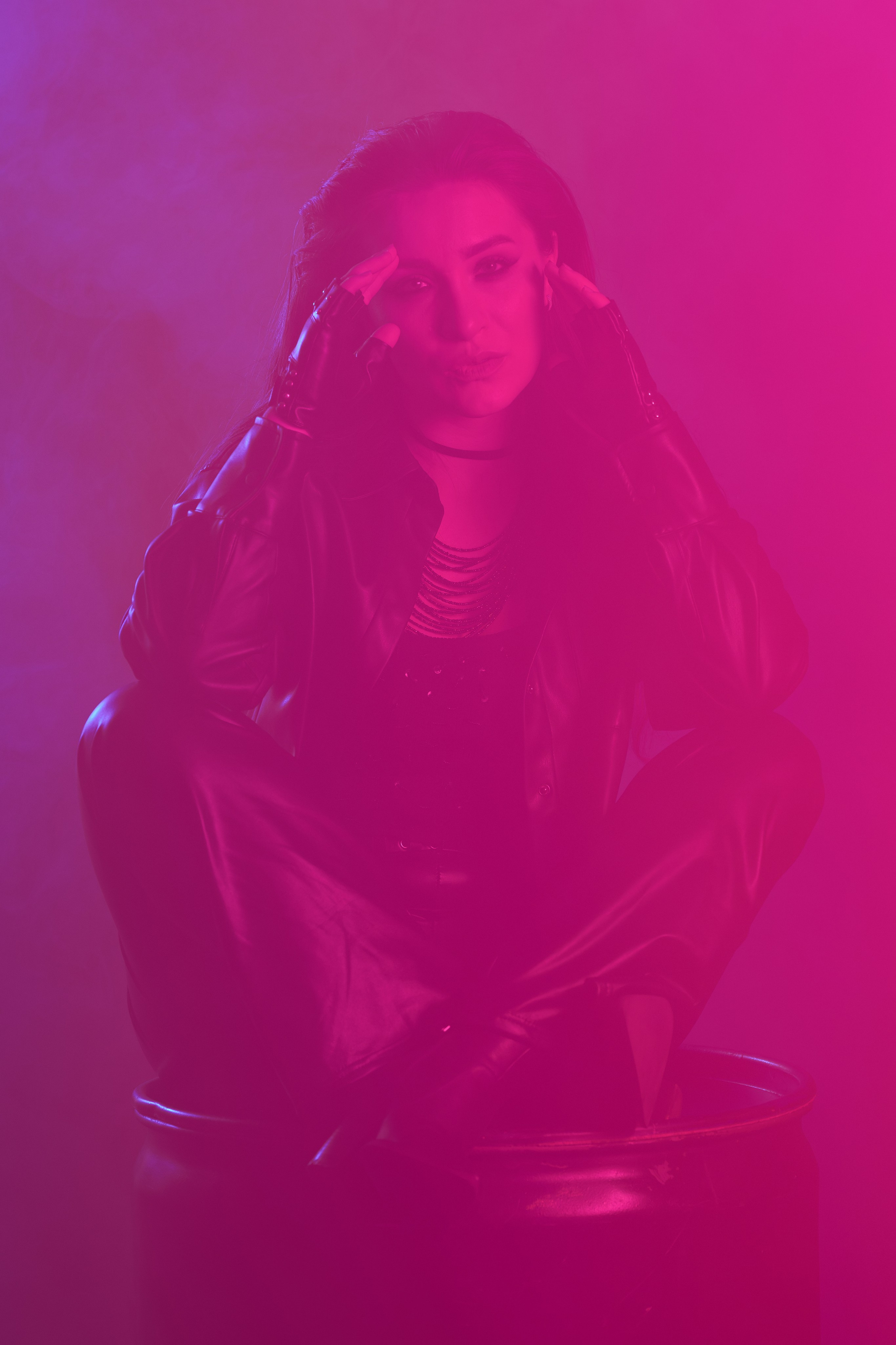 Портретная фотосессияСемейная фотосессияДетская фотосессияЛюбовная/Love-story фотосессияСвадебная фотосессияФотосессия для помолвкиПрофессиональный/деловой портретРекламная/коммерческая фотосессияФотосессия продукции (товары)Фотосессия моды (fashion)Бьюти-съемка (красота, макро-детали лица)Фотосессия lifestyle (повседневная жизнь, атмосфера)Фотосессия в полёте/авиационная (иногда отдельно как аэросъемка)Пейзажная/ландшафтная фотосессияАрхитектурная фотосессияАнфас/студийная фотосессияНю-фотосессия (с оговорками об этике и согласии)Фотосессия для артистов/музыкантовФотосессия для блогеров и инфлюенсеровФотосессия в стиле ретро/винтажЭко- и концептуальная съемка (арт-иллюстративная)Фотосессия для мероприятий (часто как репортажная)Aerial/дрон-съемка (в сочетании с портретной или пейзажной частью)Инфографическая/презентационная фотосессия (для презентаций и каталогов)