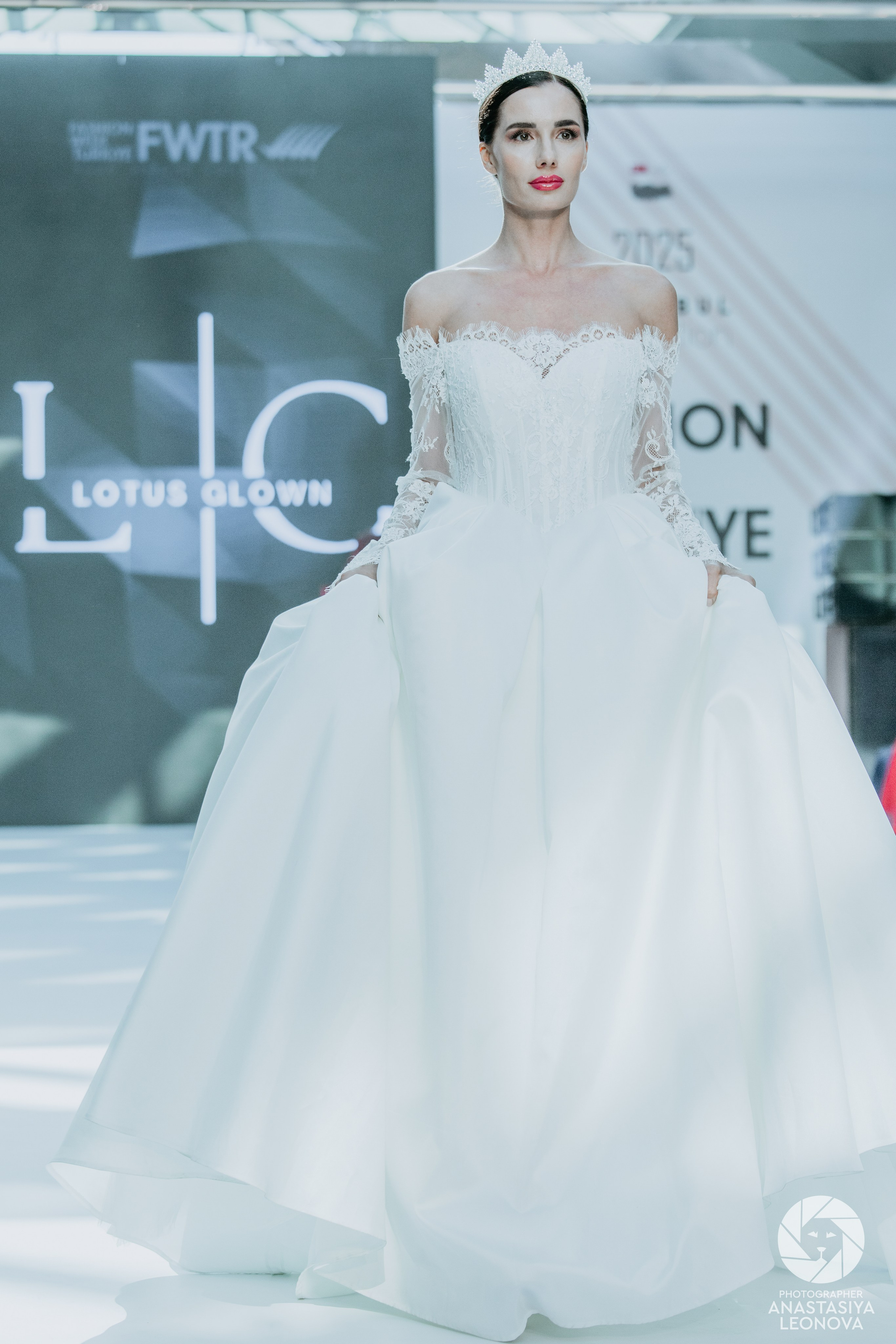 Fashion Week Türkiye [spring, 2025]. Anastasia Leonowa