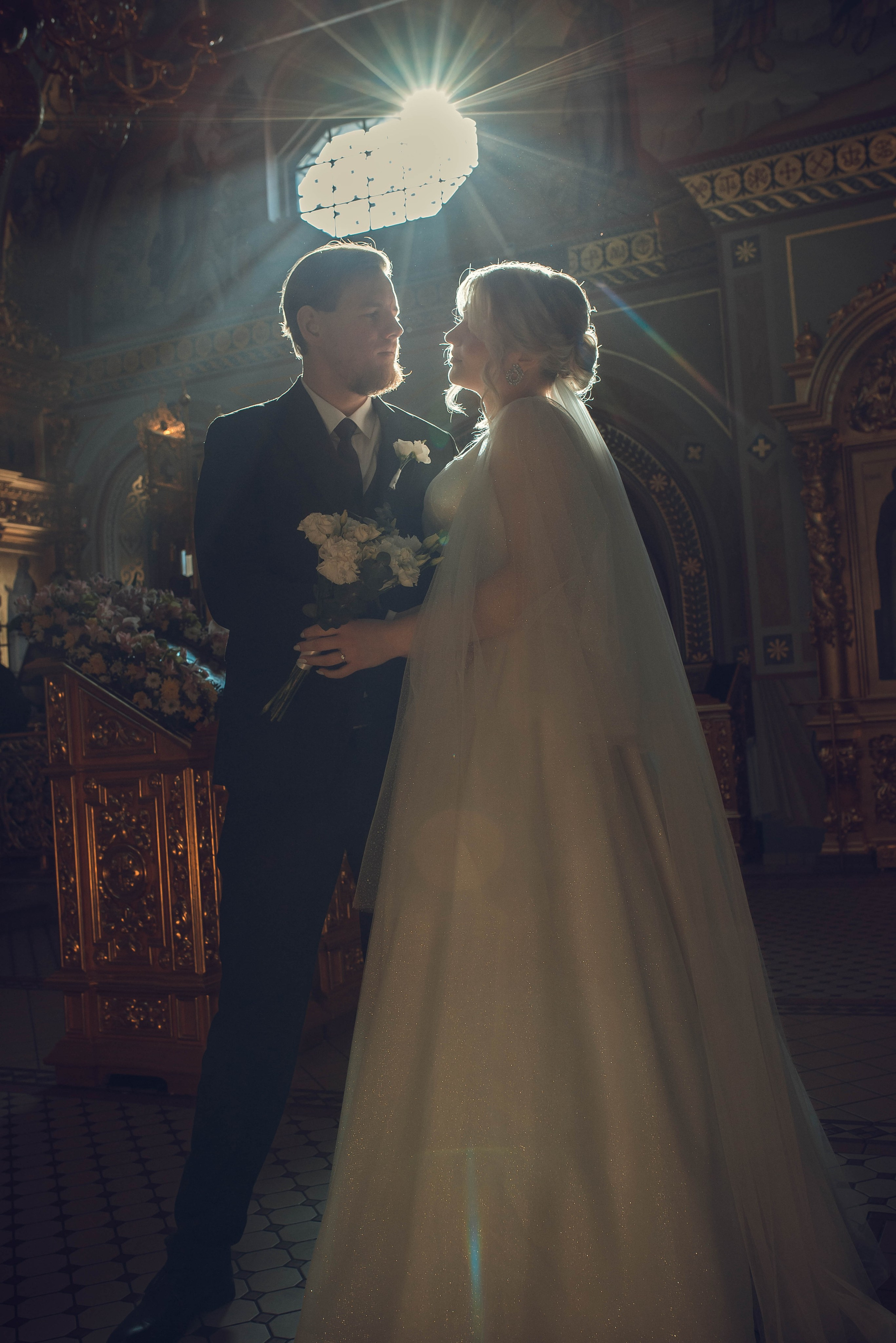 молодожены в сартове, пара в саратове ,съемка в храме, сьемка в храме москва, венчание в саратове, венчание москва , фоотосъемка венчание, фотограф на венчание в сартове, флотограф на венчание в москве