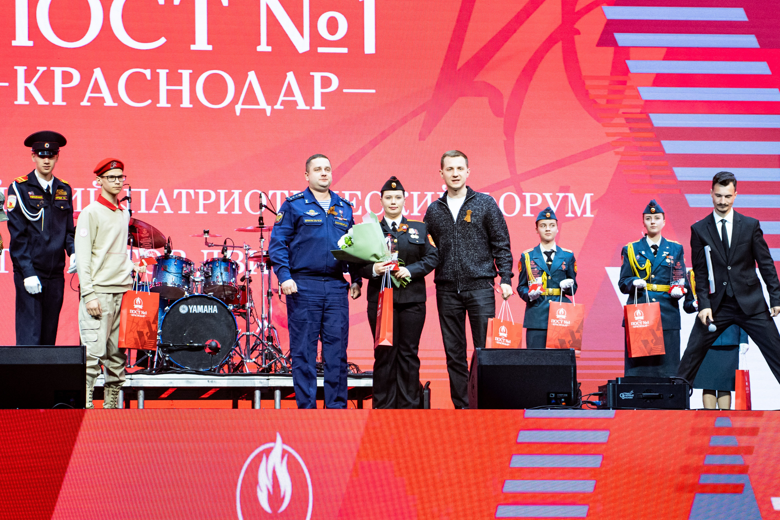 Линейка закрытия Всероссийского форума активистов движения «Пост № 1» & MONA / @ДС Олимп / Краснодар. Концертный фотограф в Краснодаре