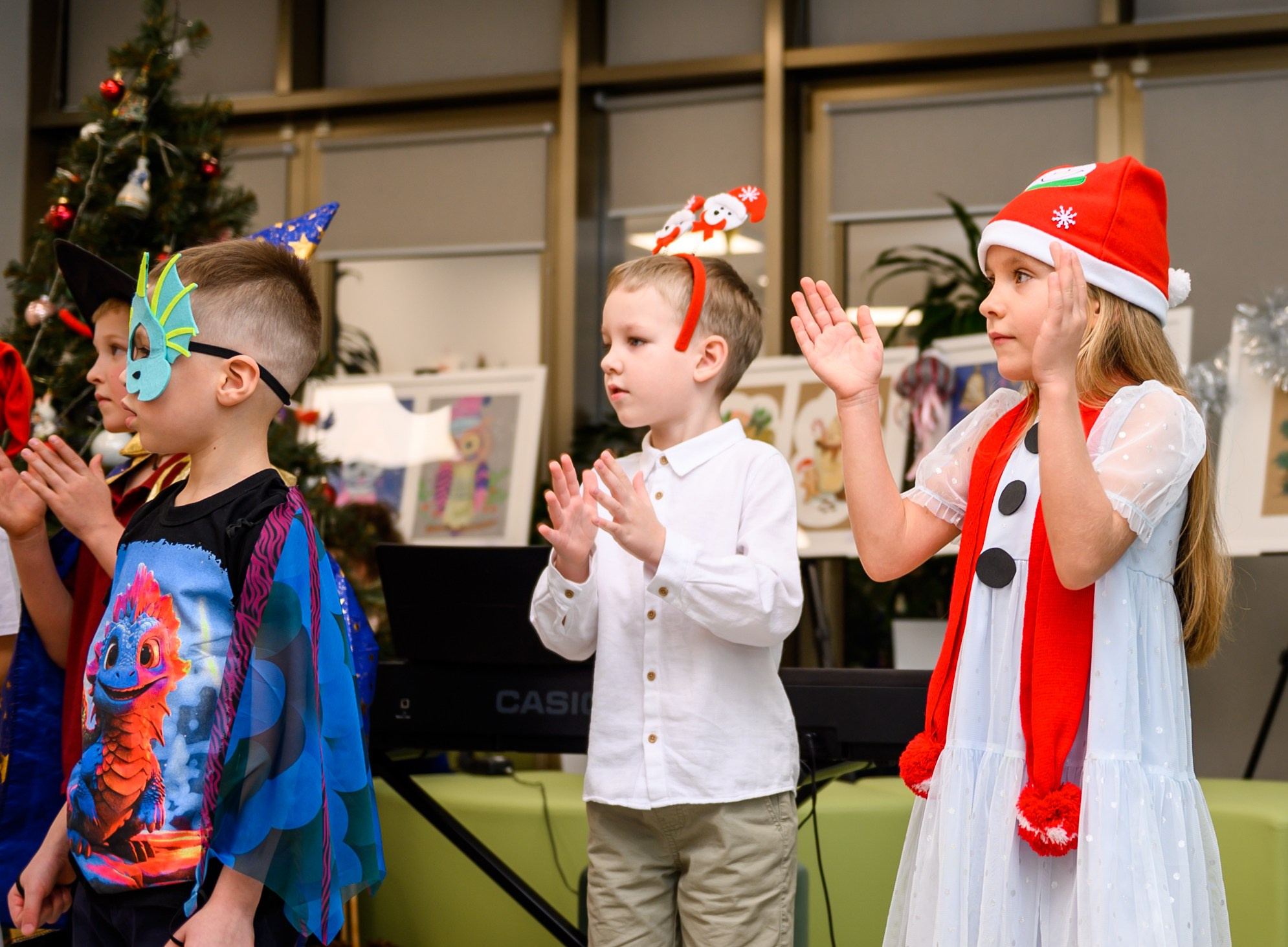 Елка 2025 садик Мантера. Свадебный и семейный фотограф София Невская