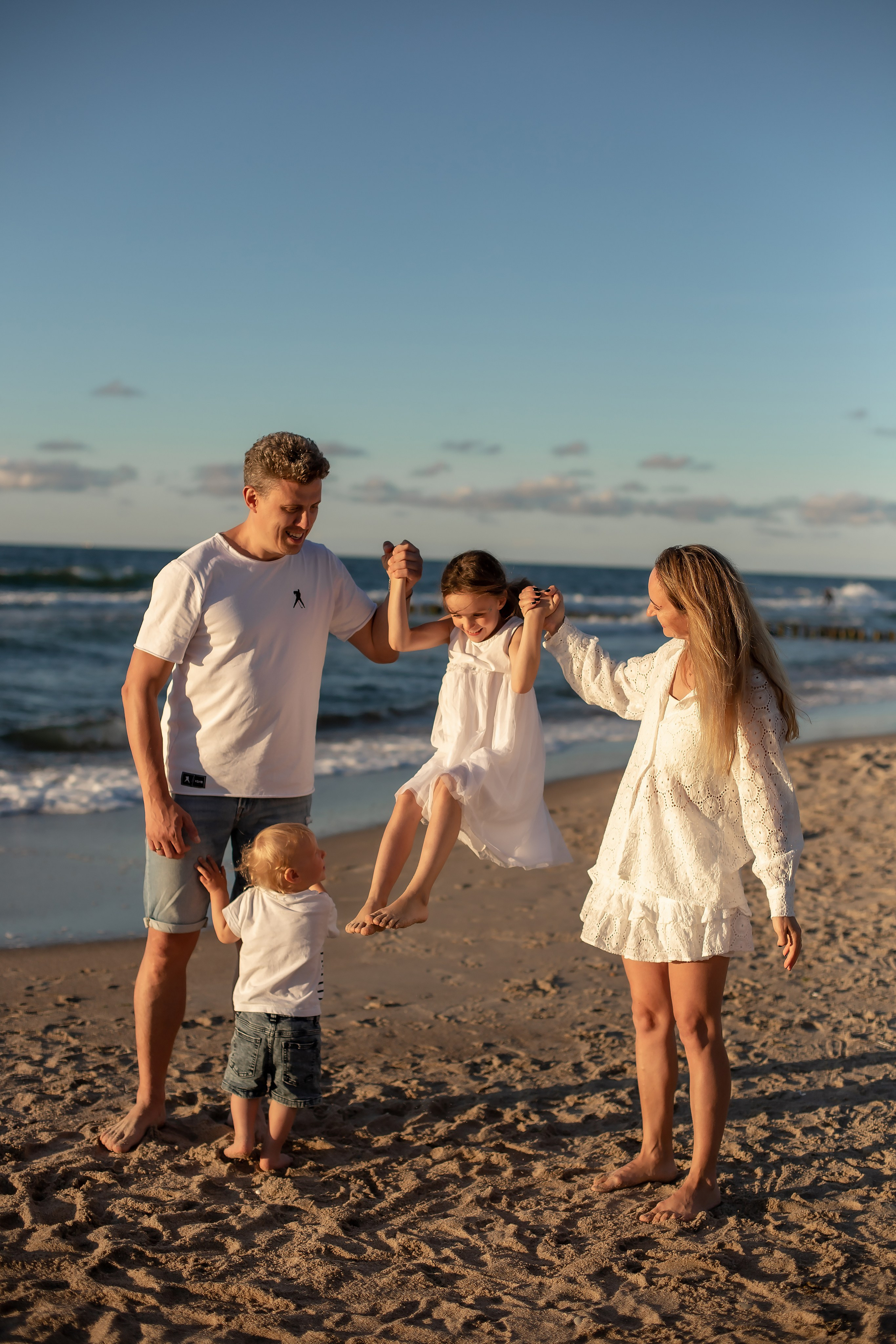 Иван, Ирина, Варя и Гордей. Малиновка. Фотограф в Калининграде Решетникова Алина